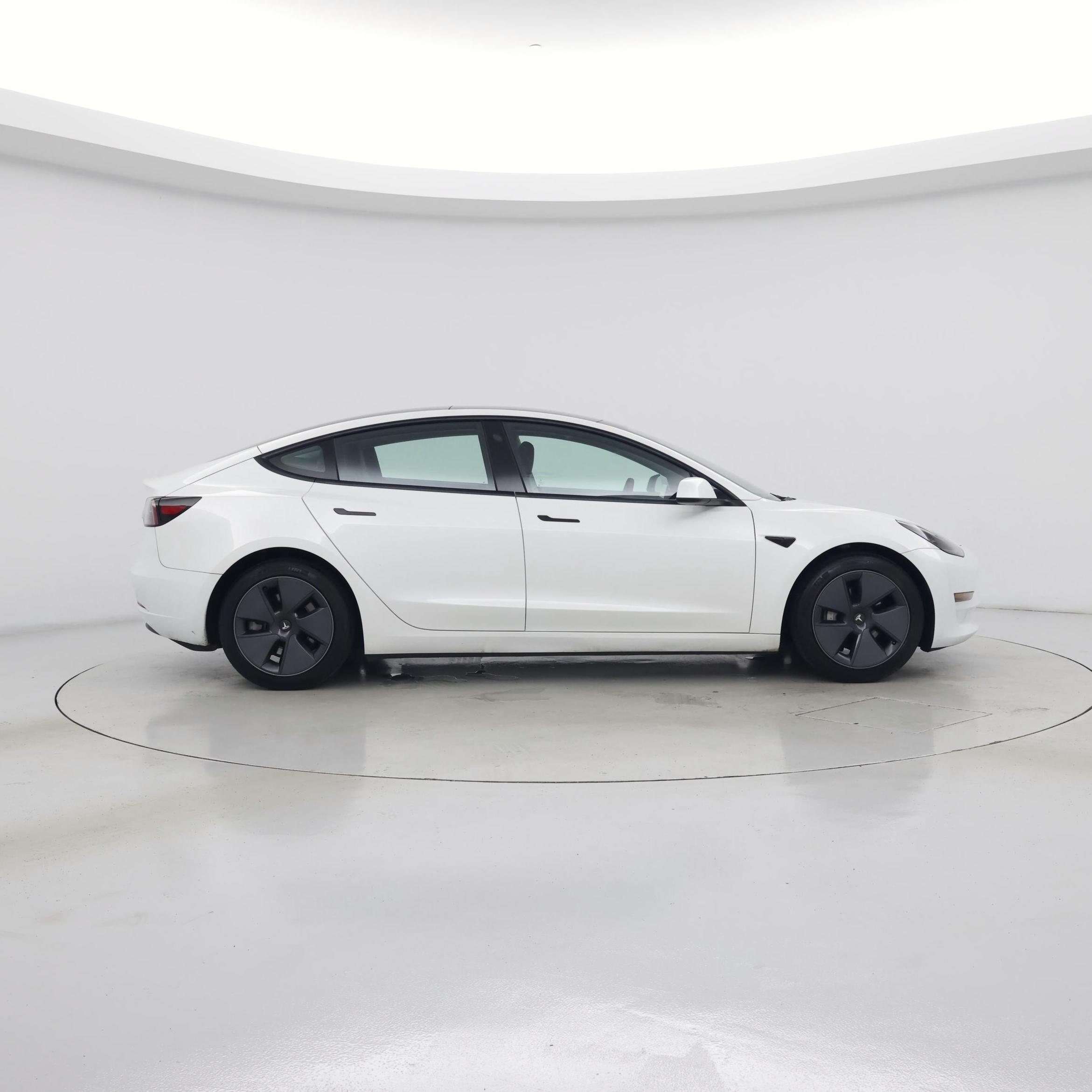 Thumbnail: 2023 Tesla Model 3 - 7