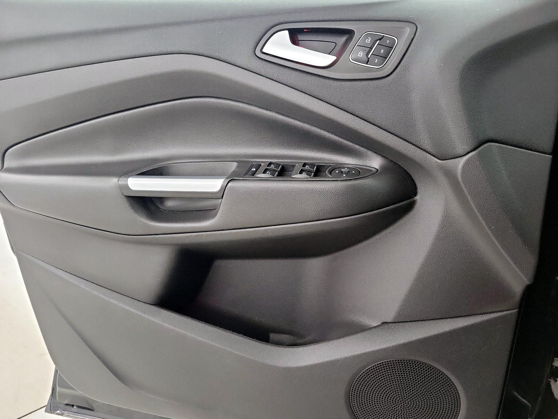 Thumbnail: 2017 Ford Escape - 12