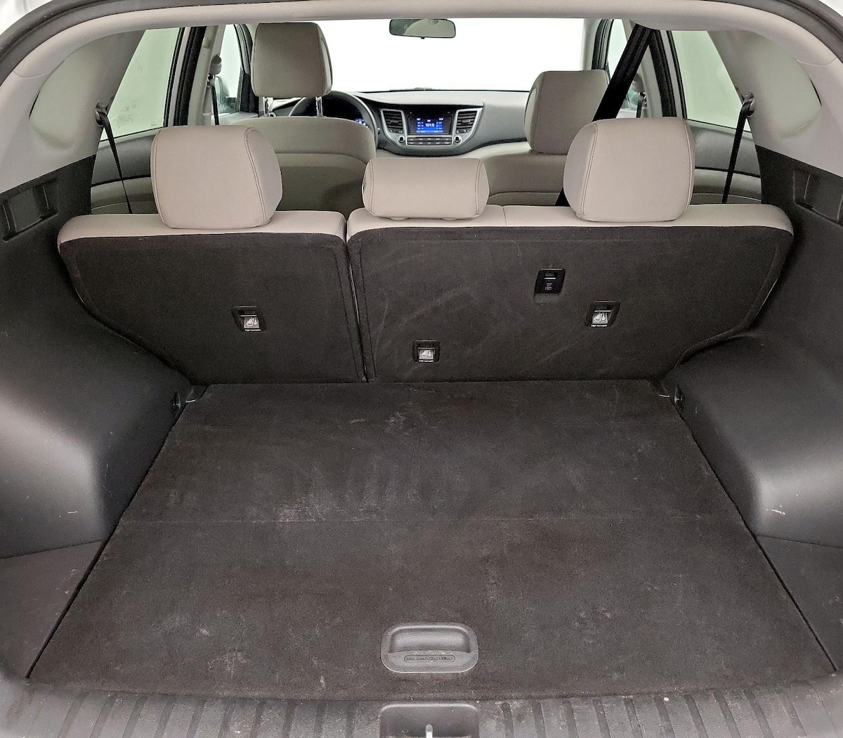 Trunk/Cargo (Seats Up)