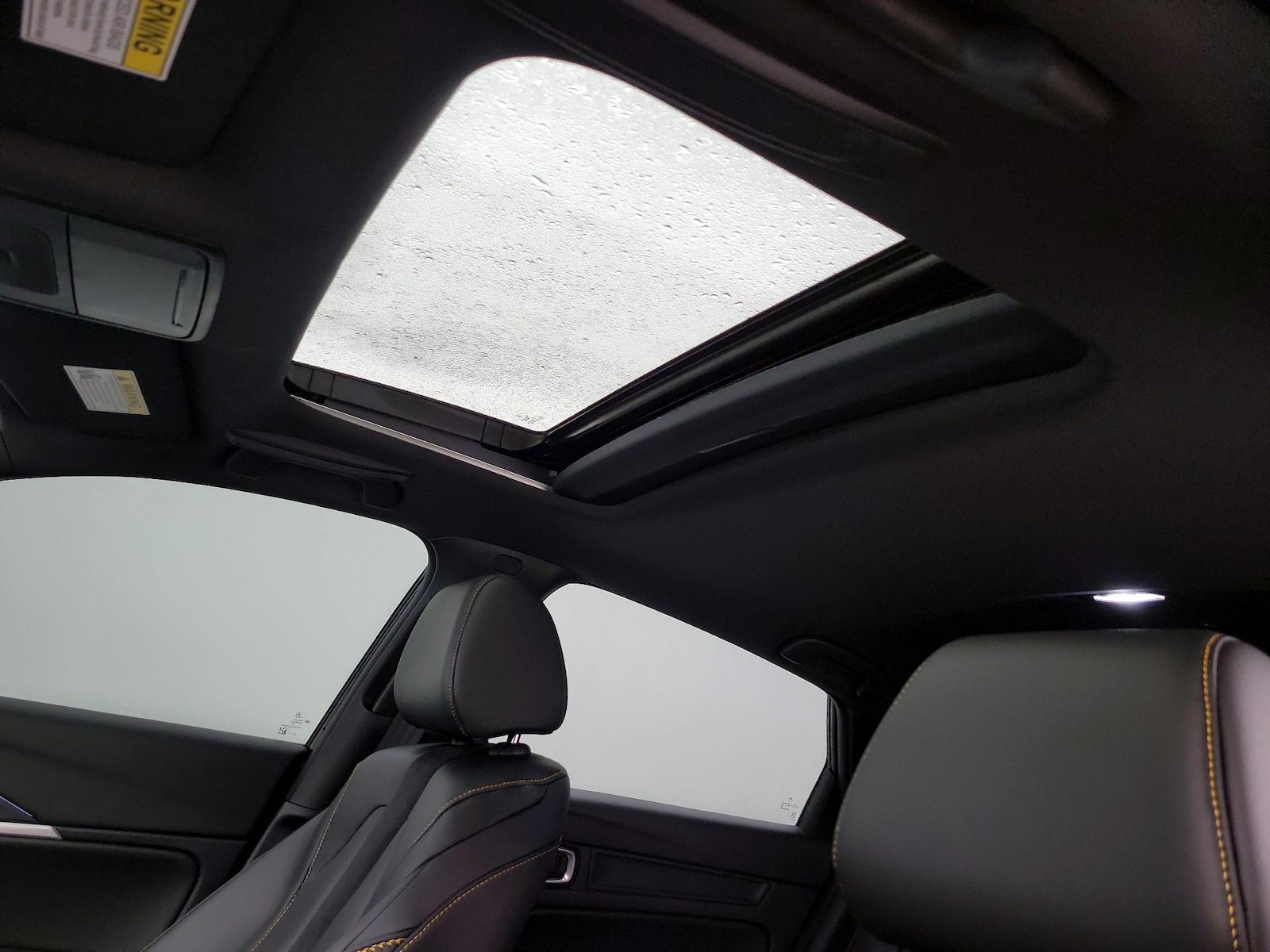 Sunroof(s) & Overhead Airbags