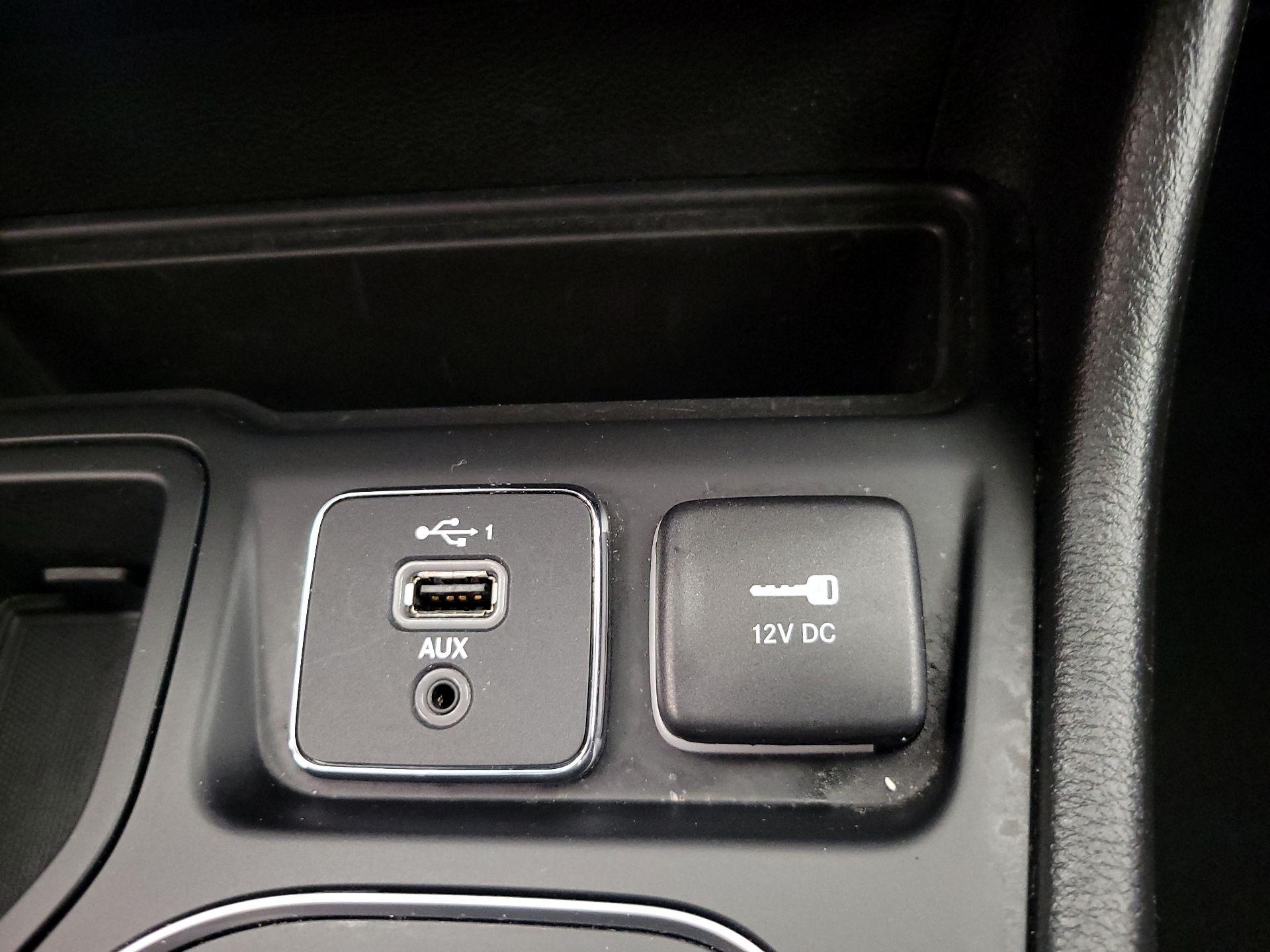 Thumbnail: 2021 Jeep Cherokee - 18