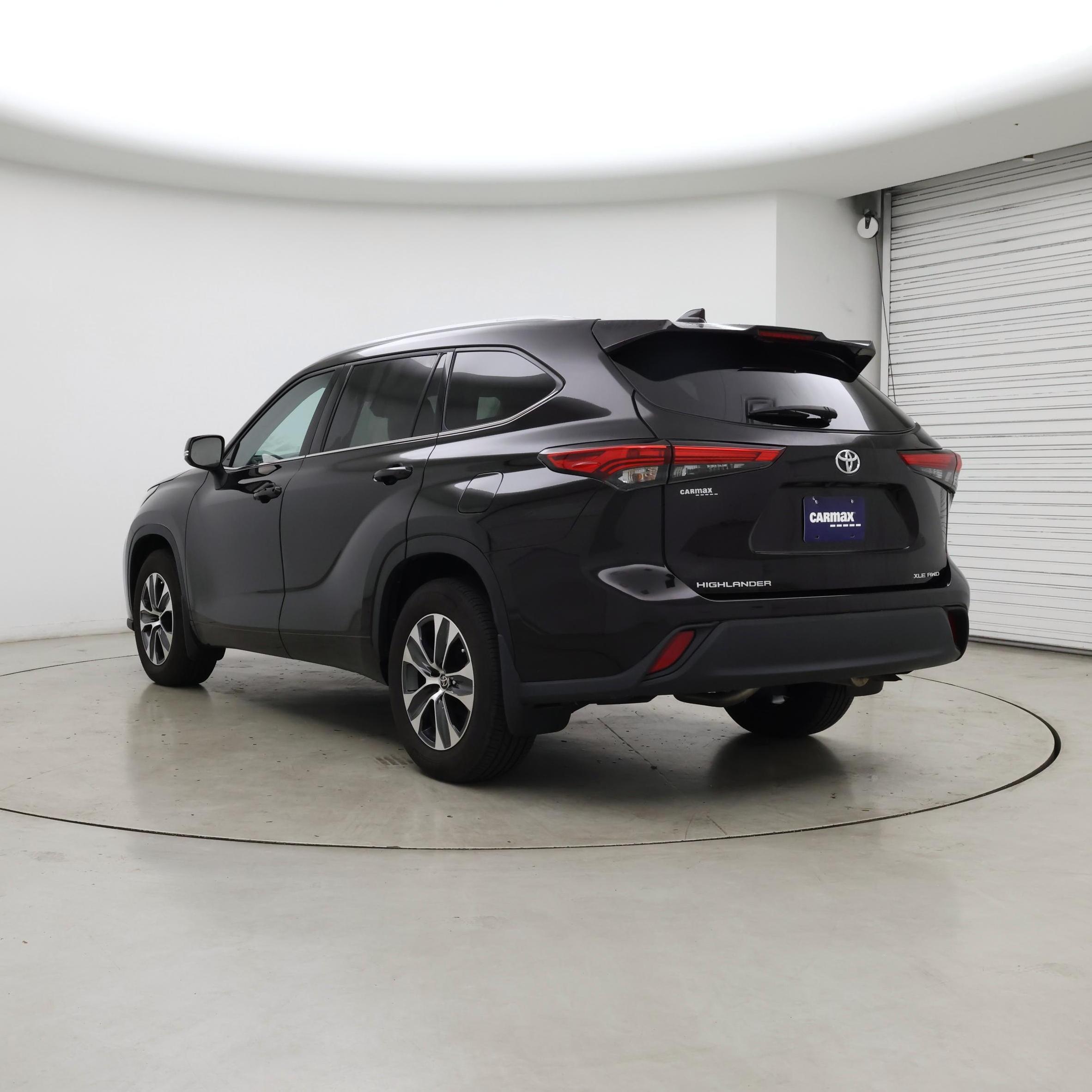 Thumbnail: 2022 Toyota Highlander - 2