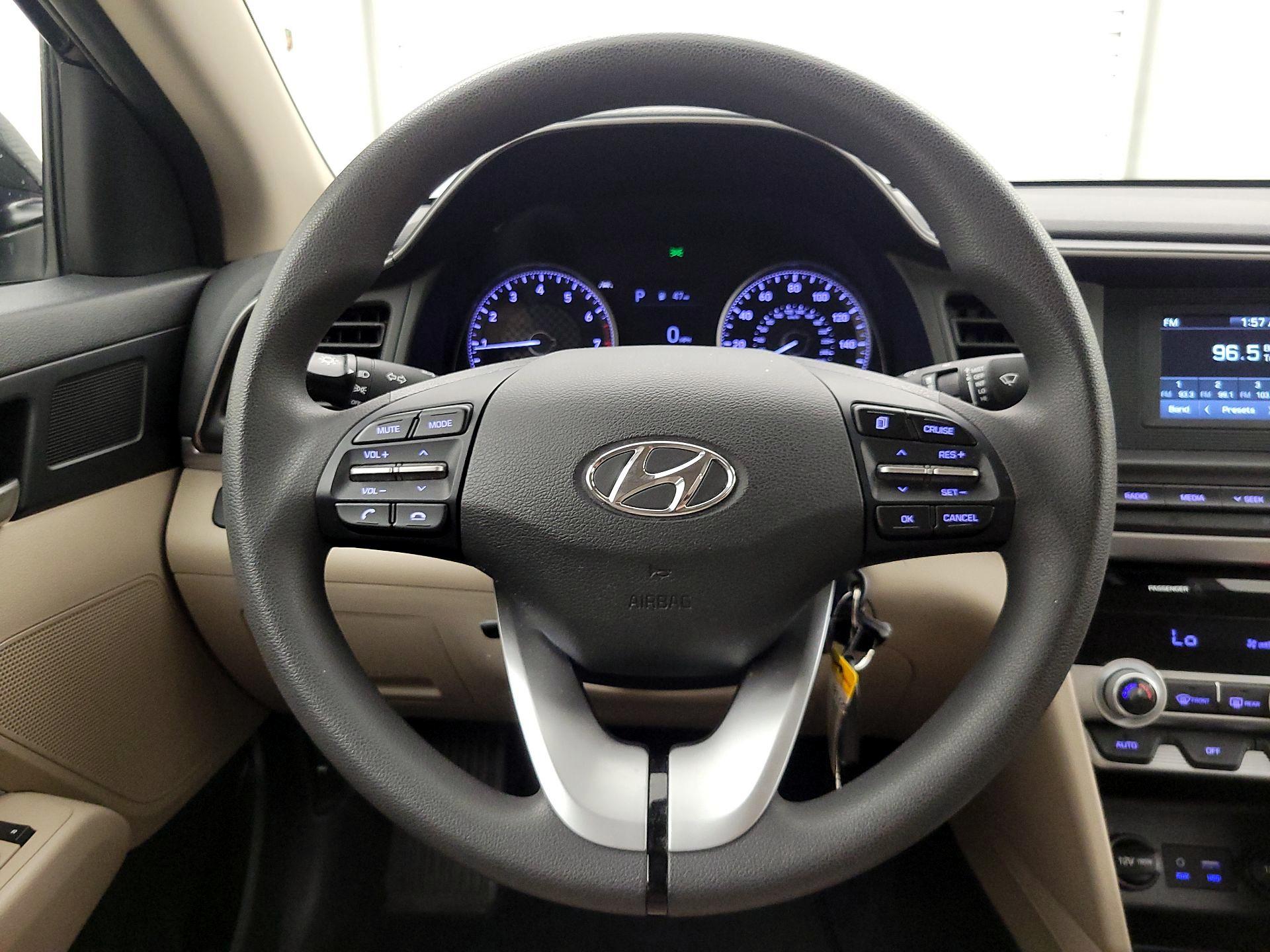 Thumbnail: 2020 Hyundai Elantra - 10