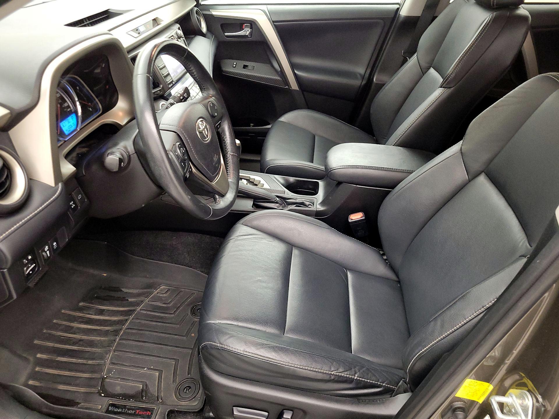 Thumbnail: 2014 Toyota RAV4 - 11