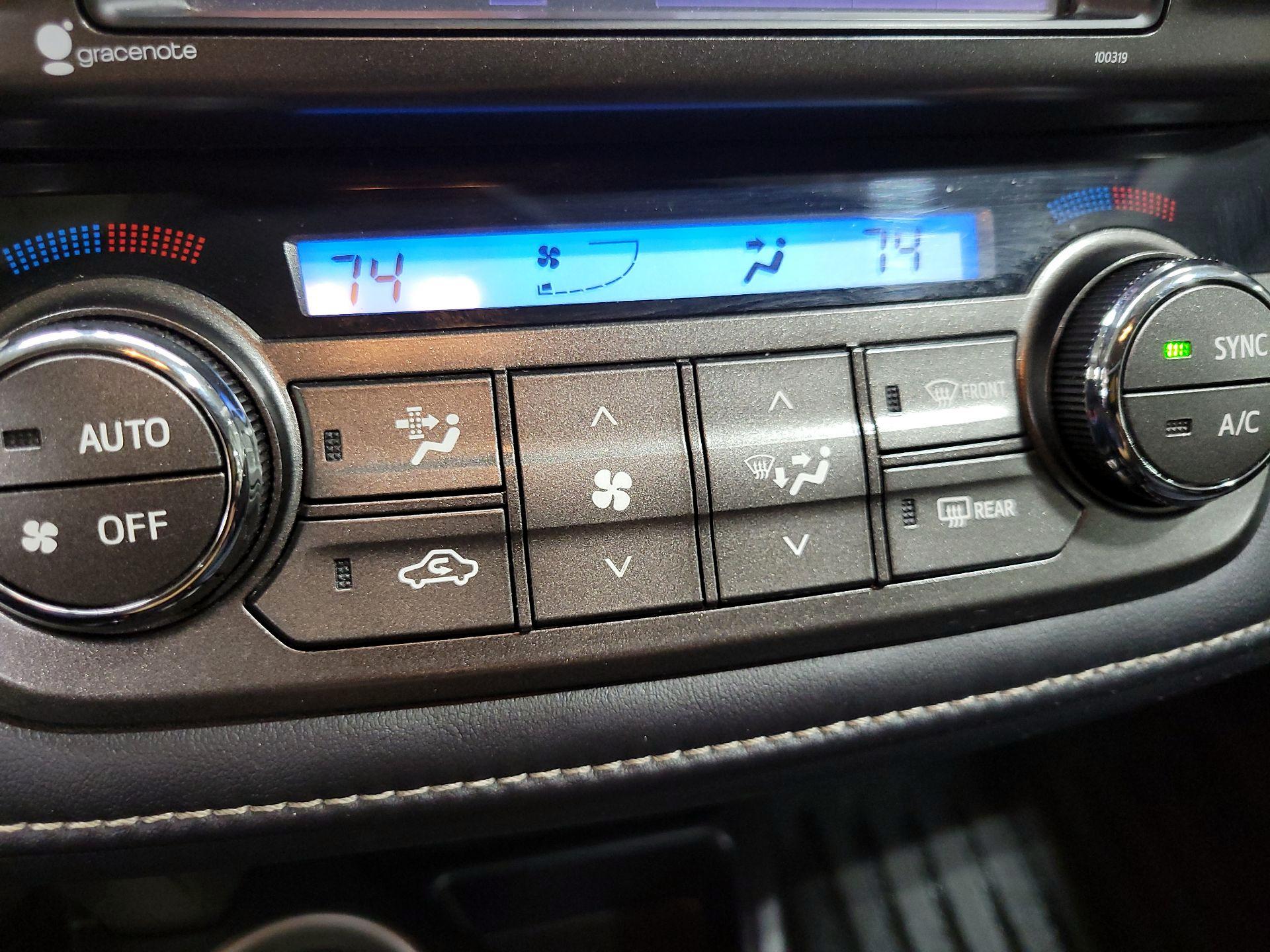 Thumbnail: 2014 Toyota RAV4 - 16