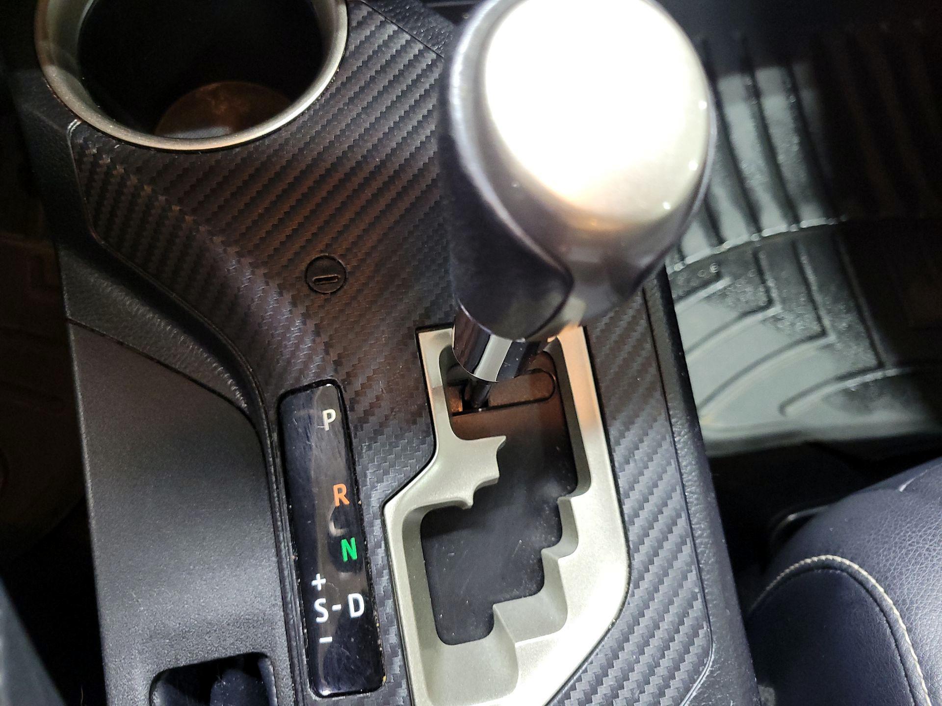 Thumbnail: 2014 Toyota RAV4 - 17