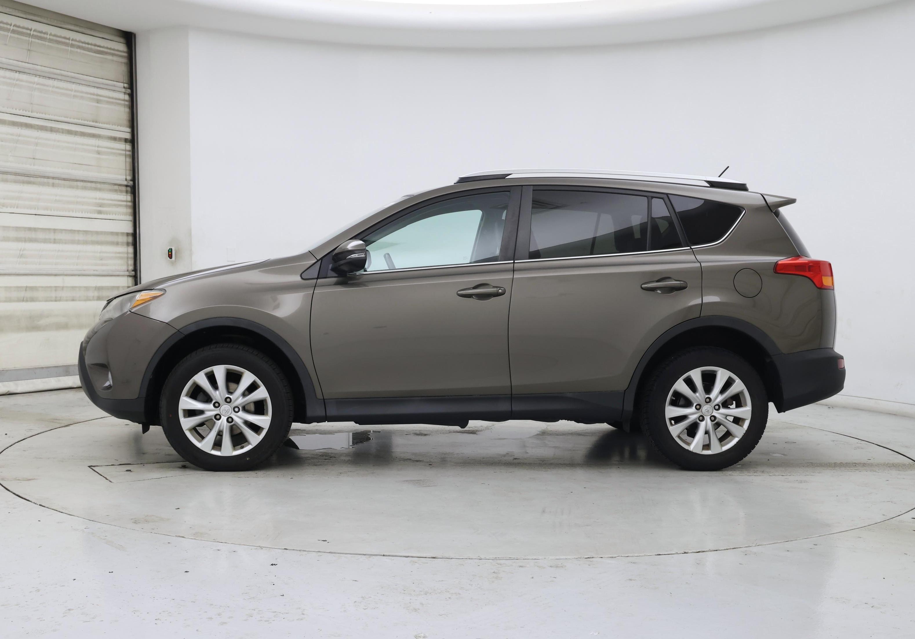 Thumbnail: 2014 Toyota RAV4 - 3