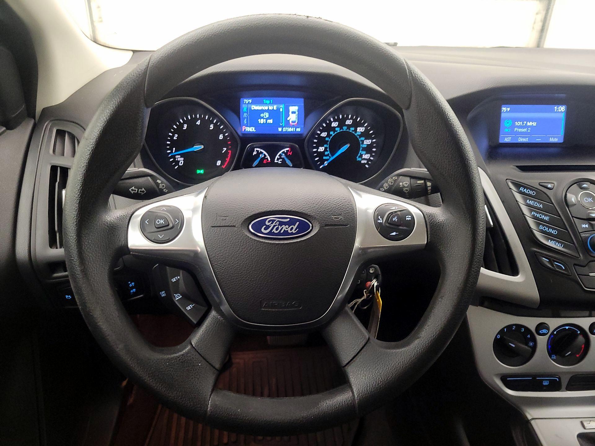 Thumbnail: 2014 Ford Focus - 10