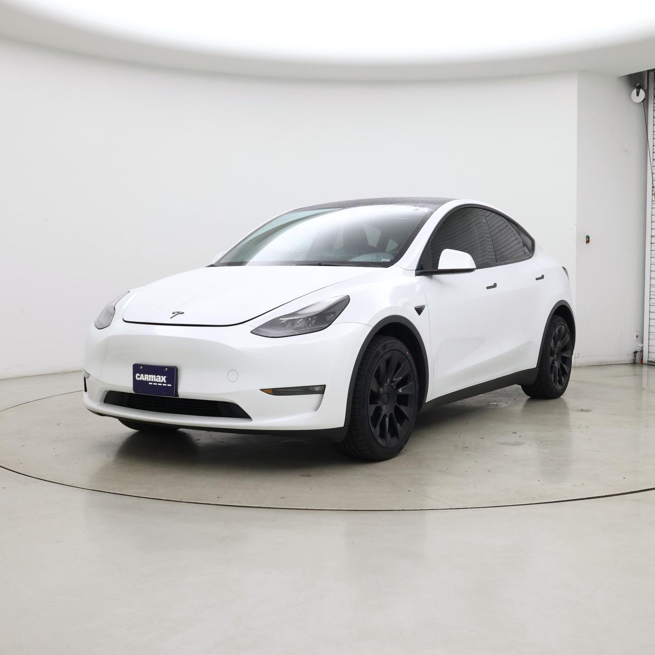 Thumbnail: 2023 Tesla Model Y - 4