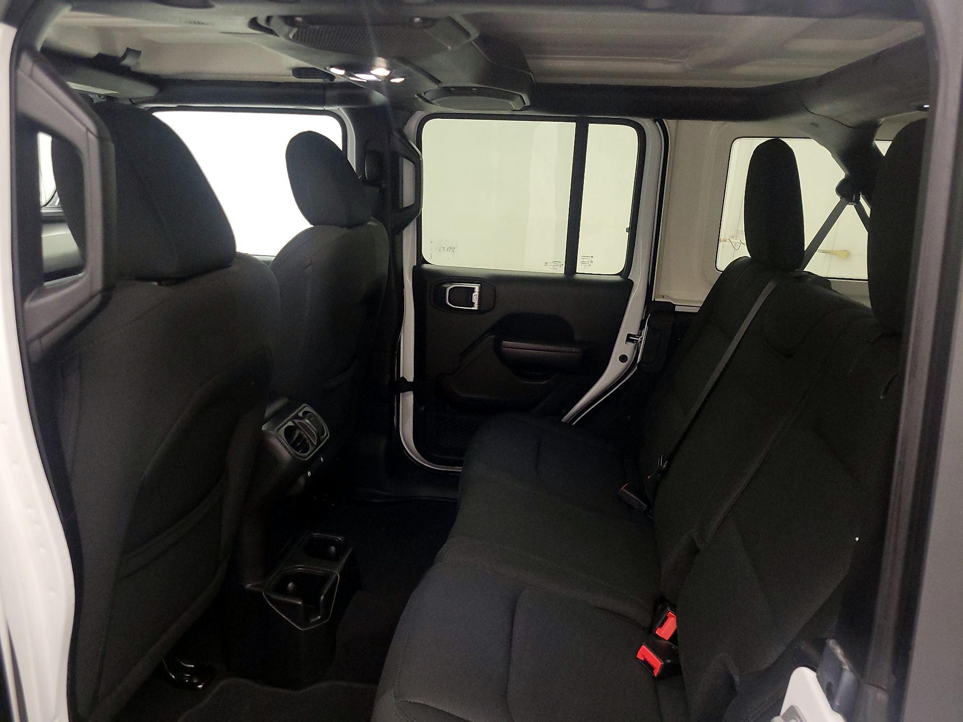 Thumbnail: 2019 Jeep Wrangler - 19