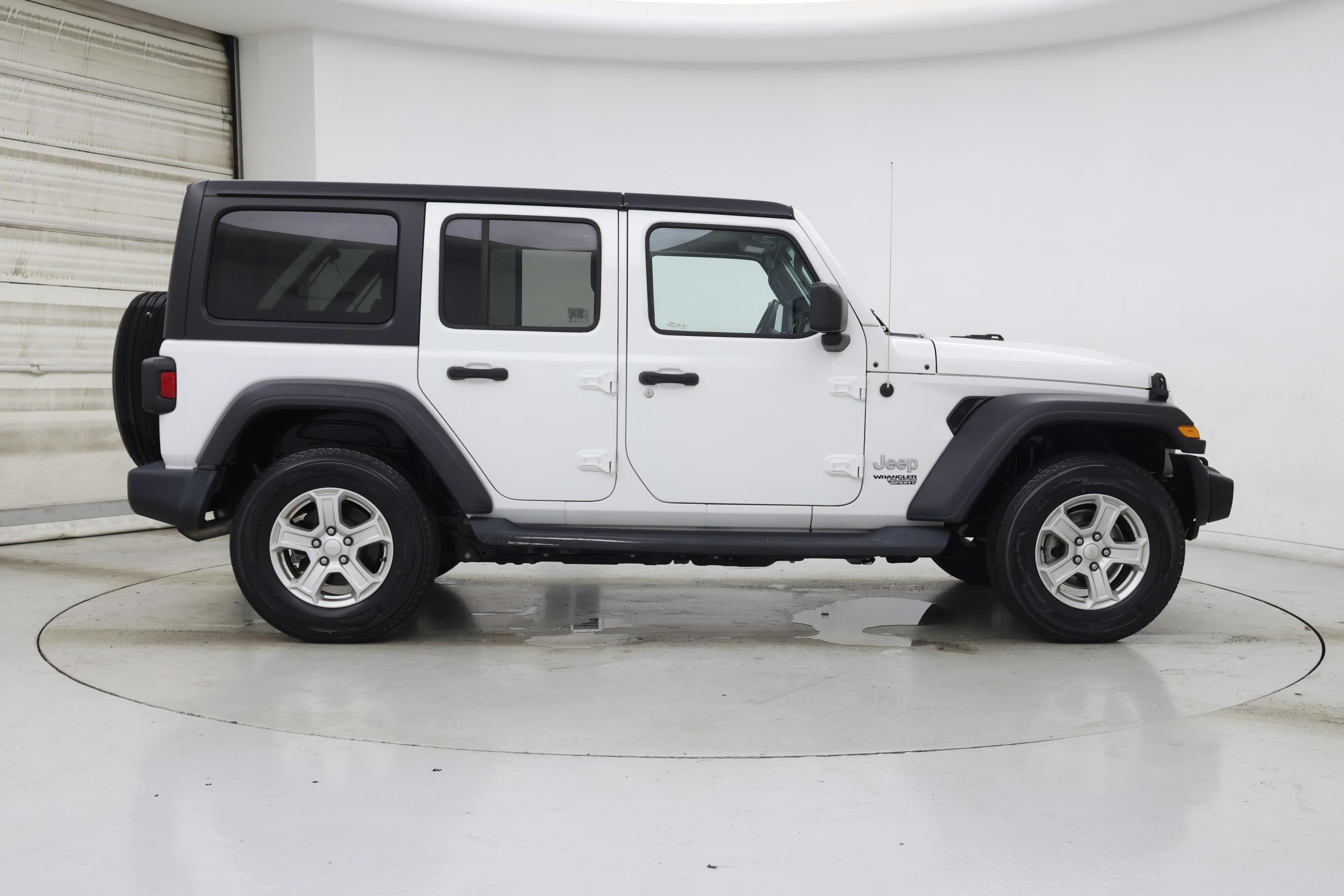 Thumbnail: 2019 Jeep Wrangler - 7