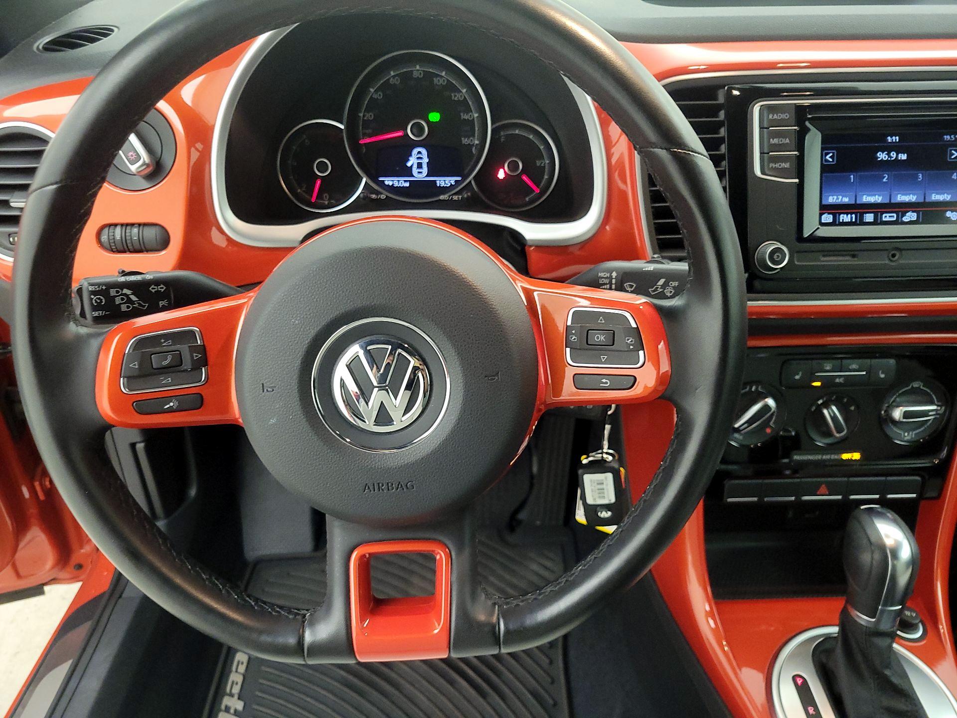 Thumbnail: 2019 Volkswagen Beetle - 10