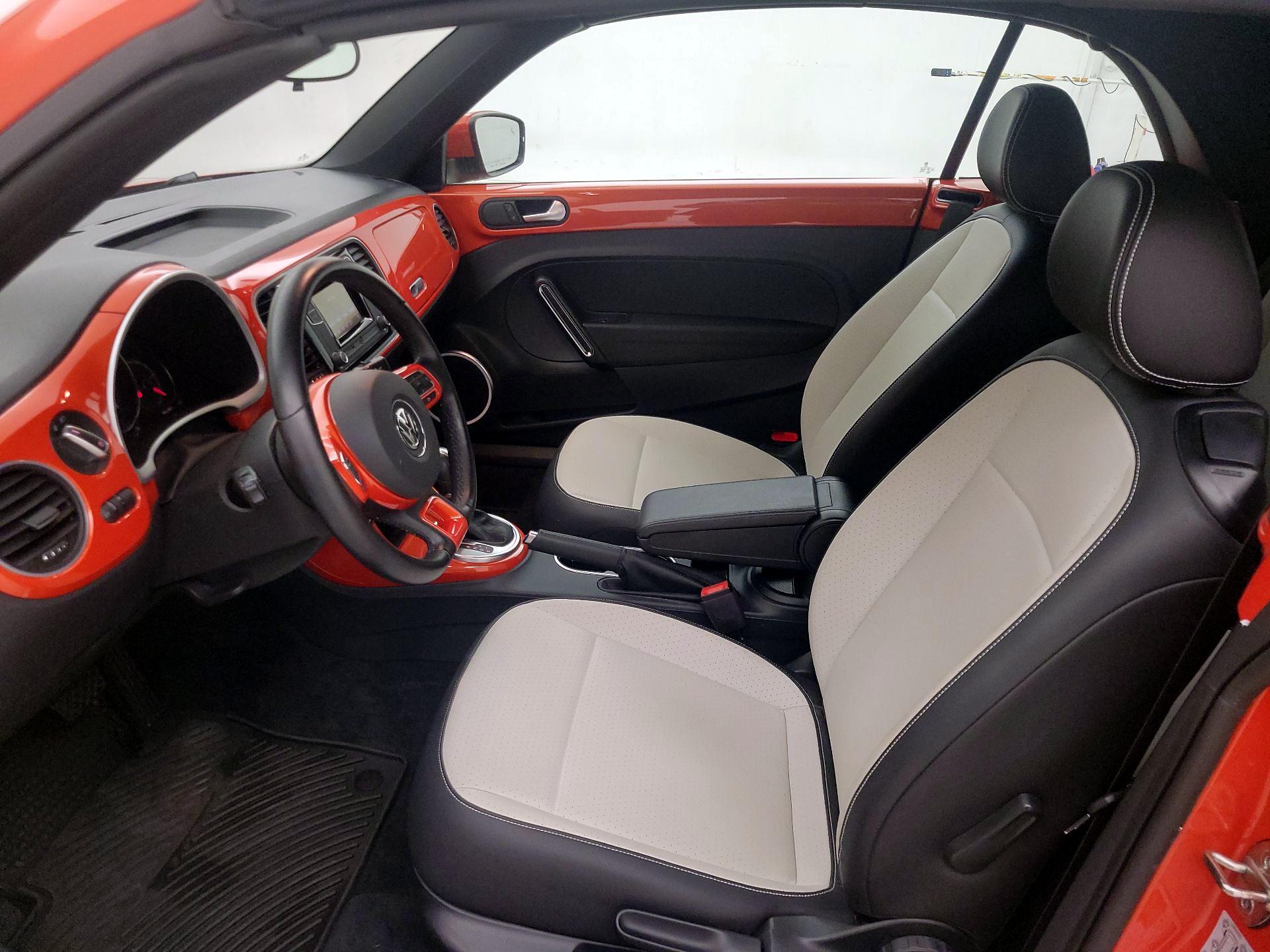Thumbnail: 2019 Volkswagen Beetle - 11