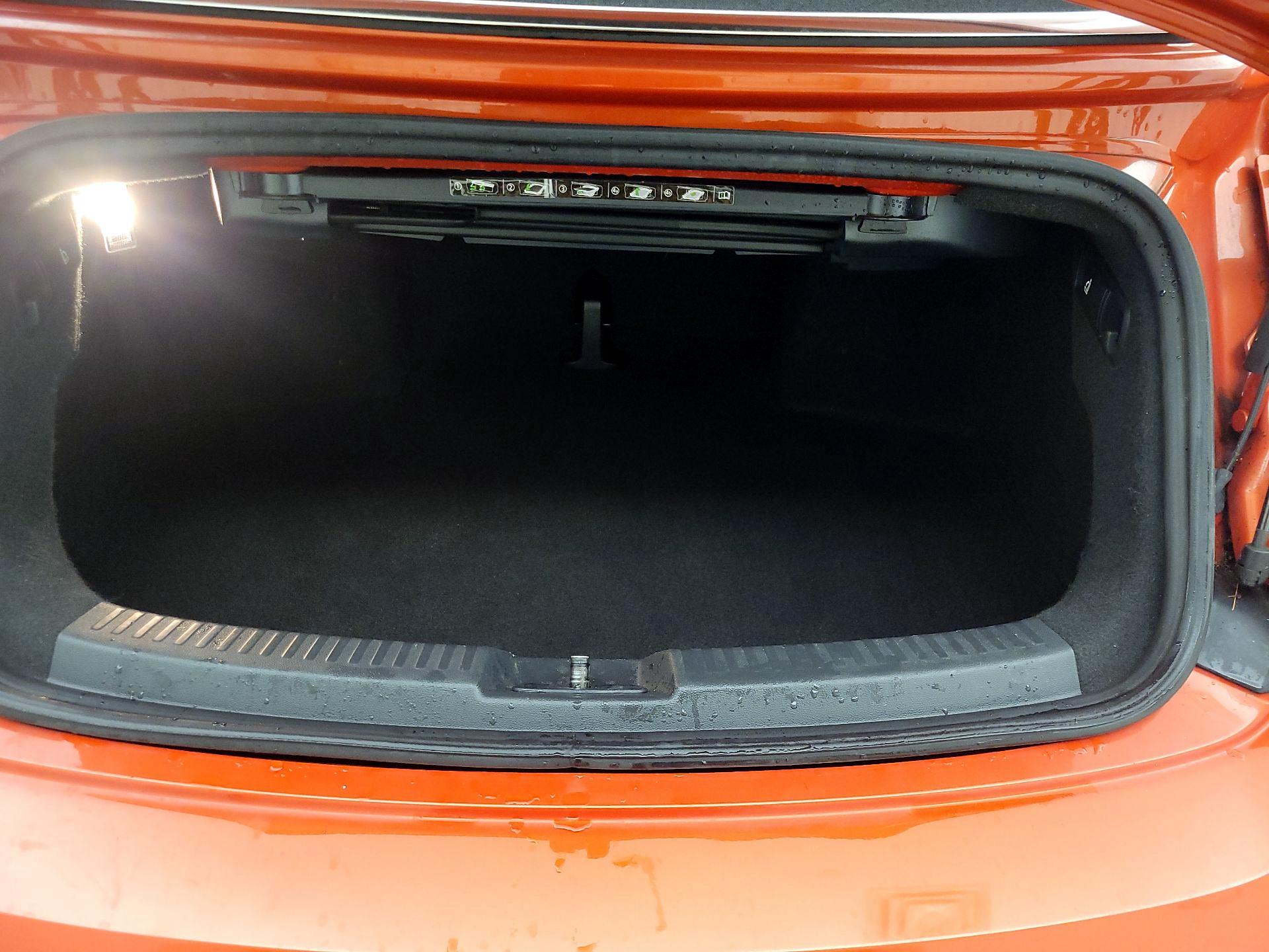 Thumbnail: 2019 Volkswagen Beetle - 20