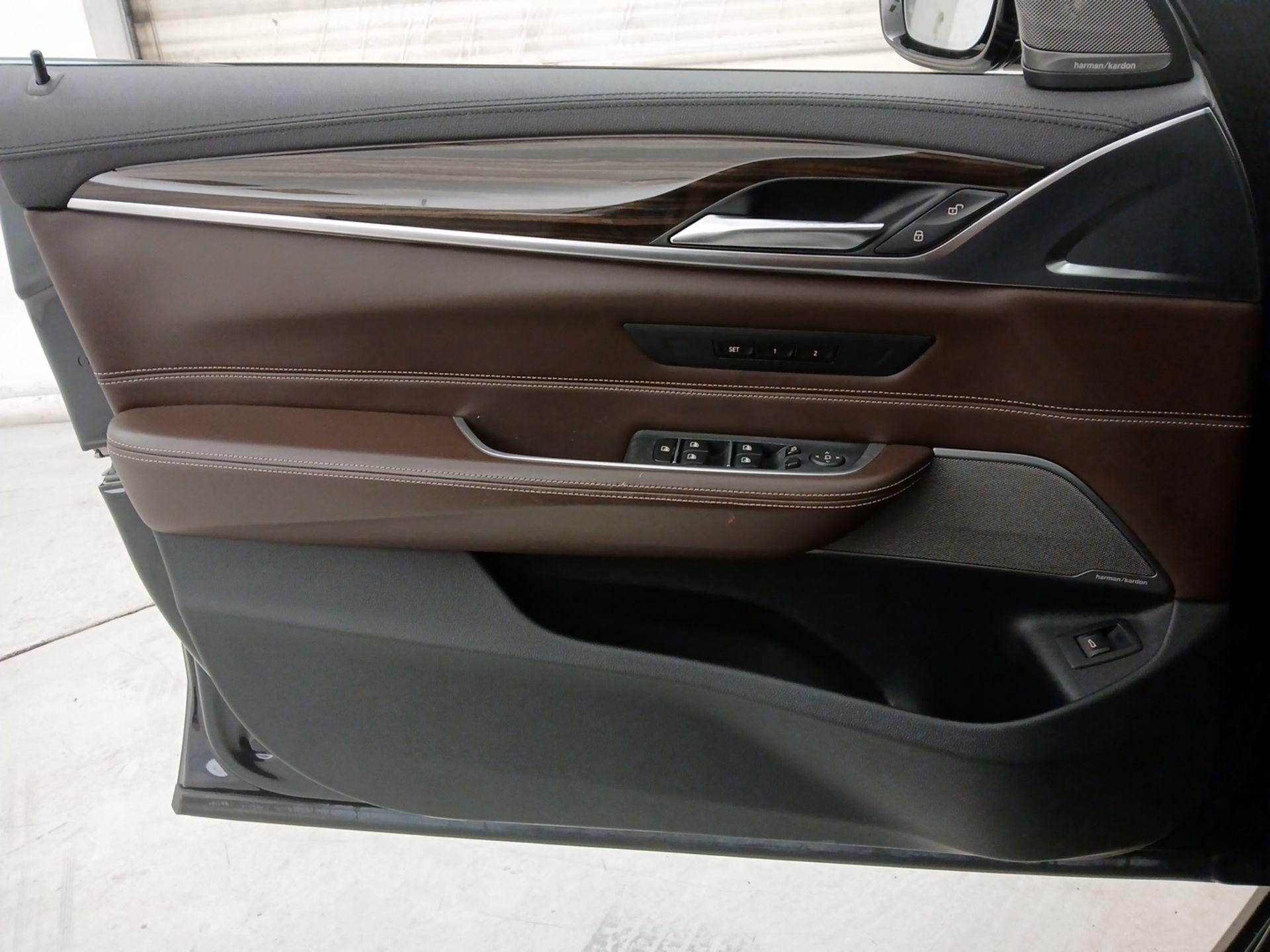 Thumbnail: 2019 BMW 6 Series - 12