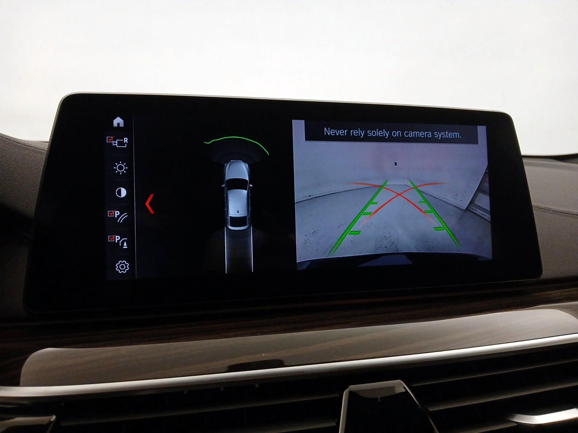 Thumbnail: 2019 BMW 6 Series - 15