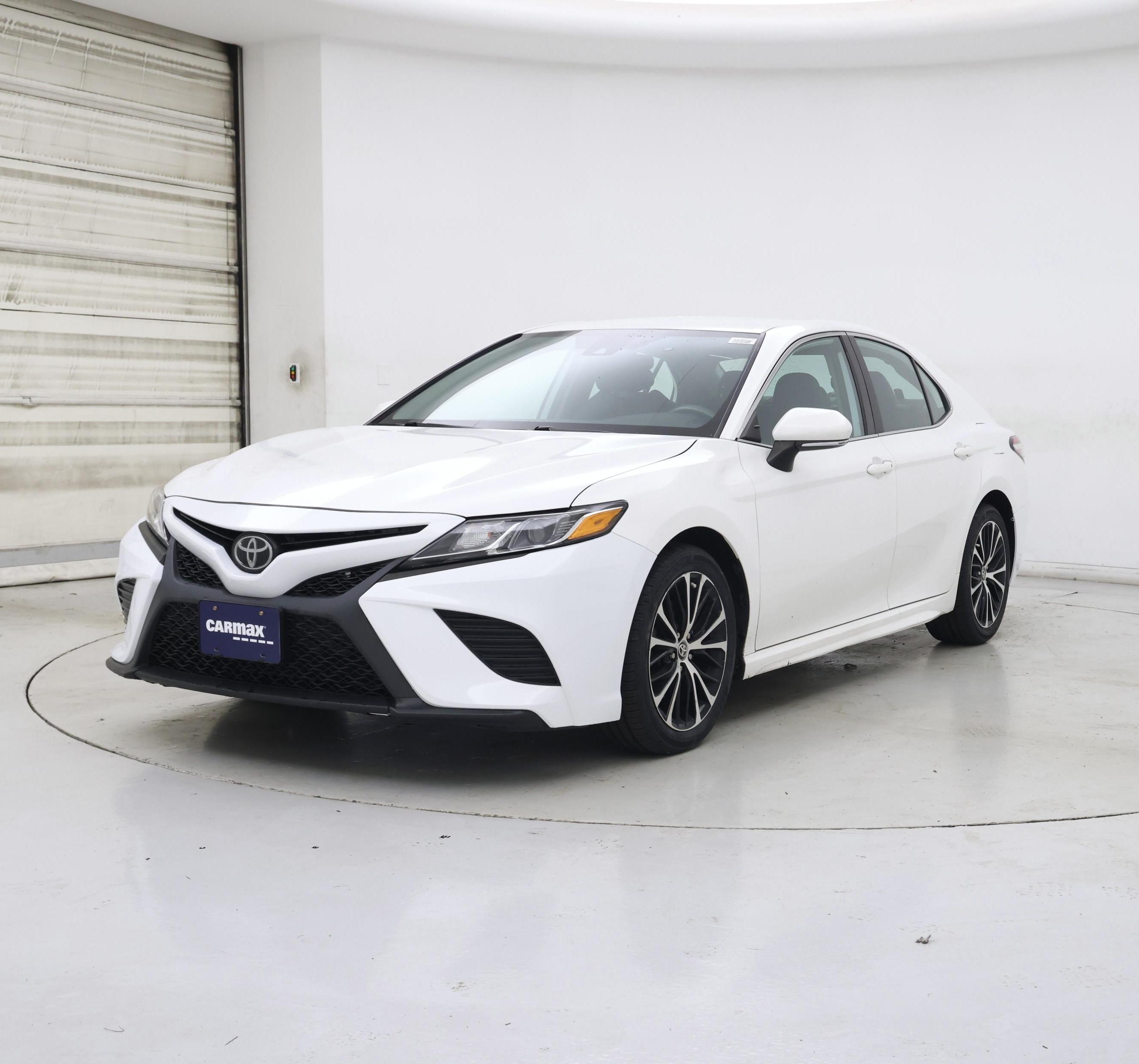 Thumbnail: 2020 Toyota Camry - 4