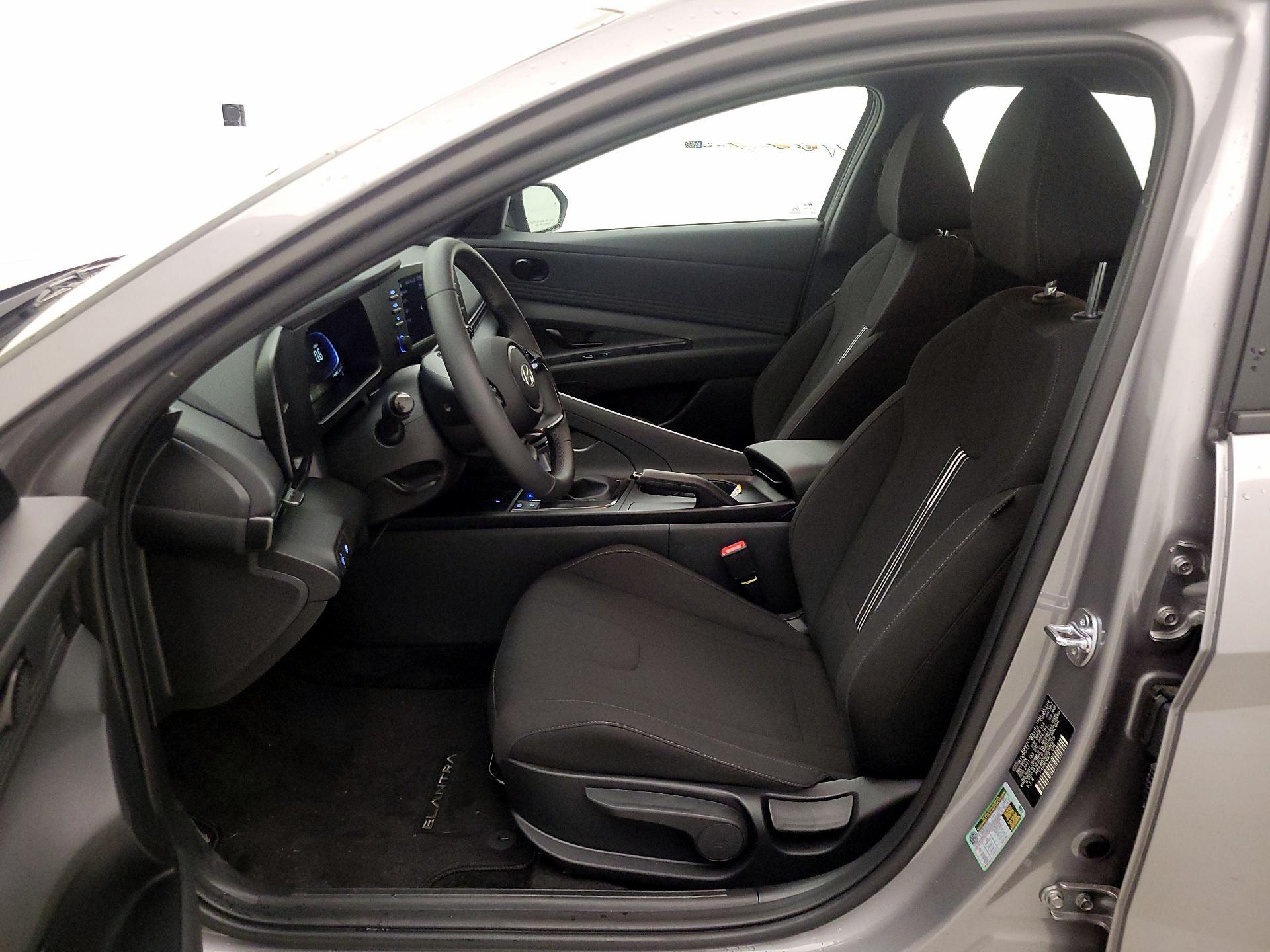 Thumbnail: 2025 Hyundai Elantra - 11