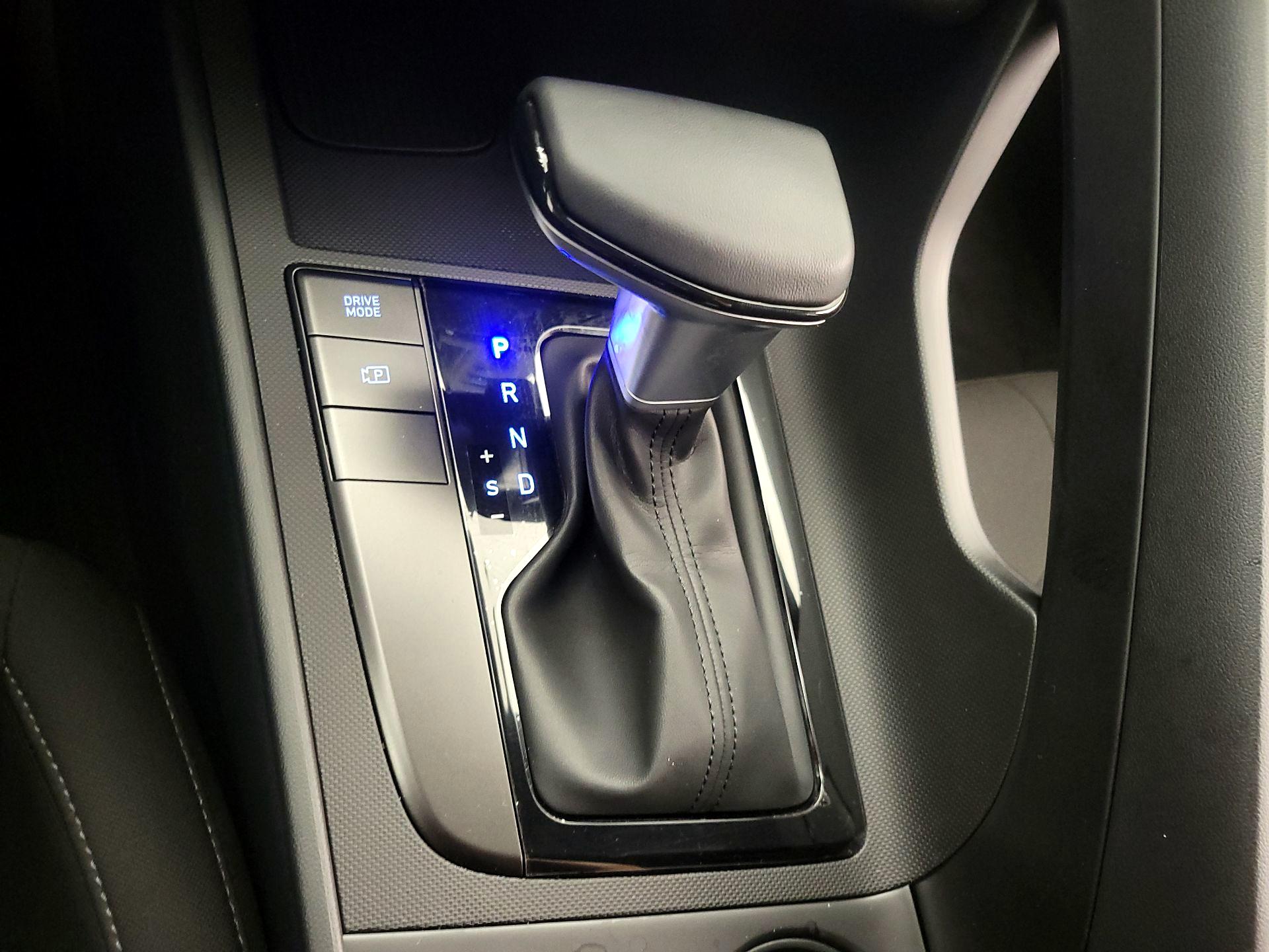 Thumbnail: 2025 Hyundai Elantra - 17