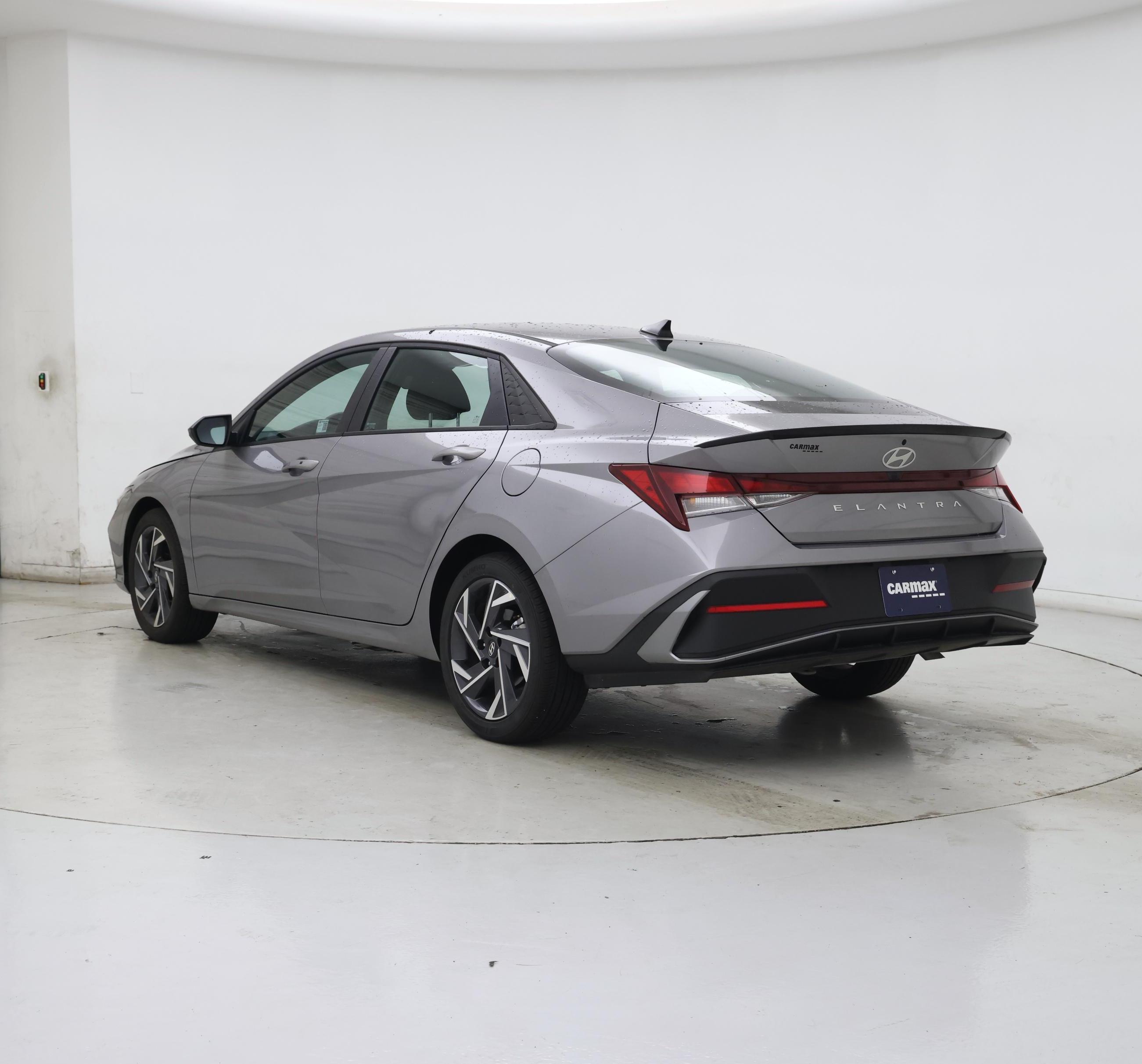 Thumbnail: 2025 Hyundai Elantra - 2