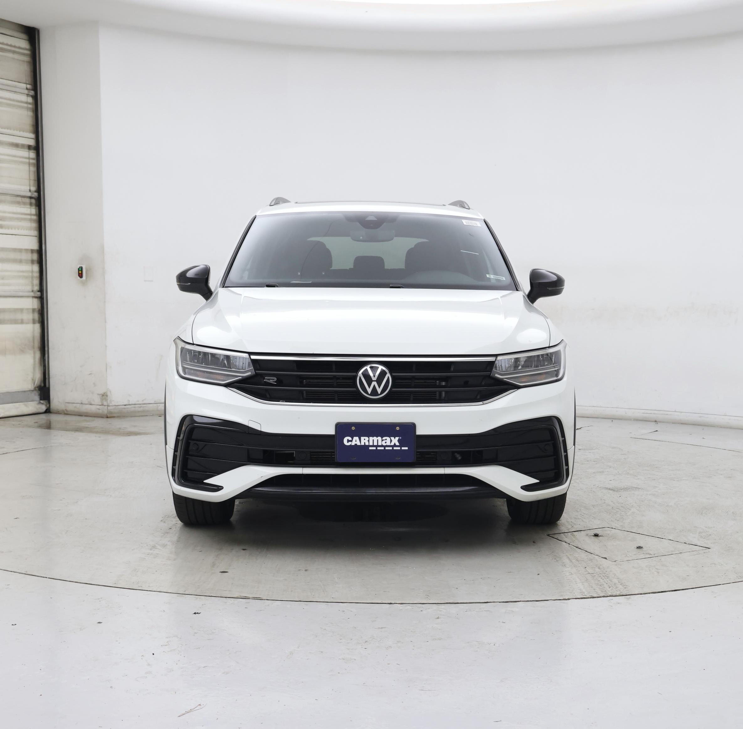Thumbnail: 2022 Volkswagen Tiguan - 5