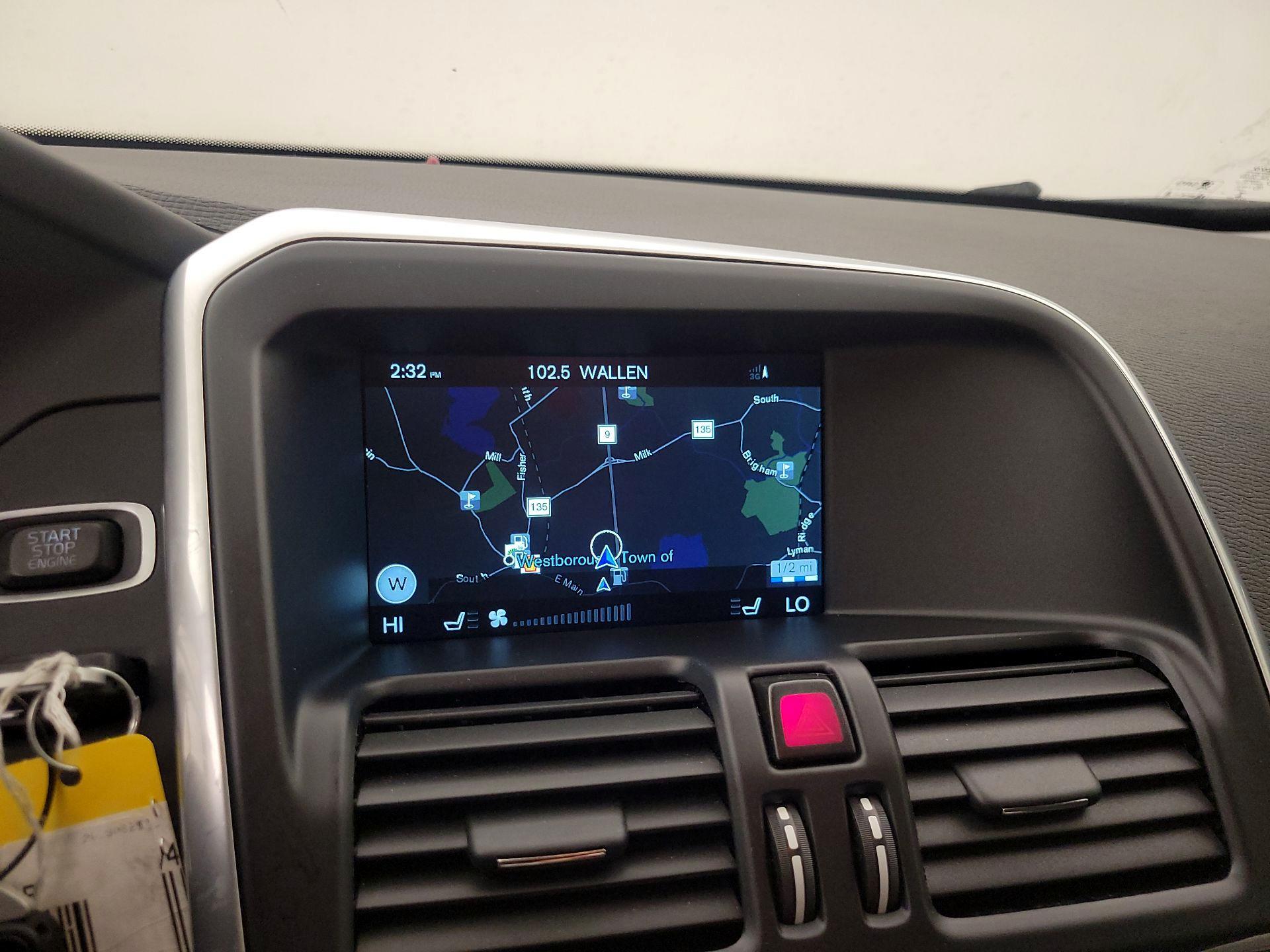 Thumbnail: 2016 Volvo XC60 - 14