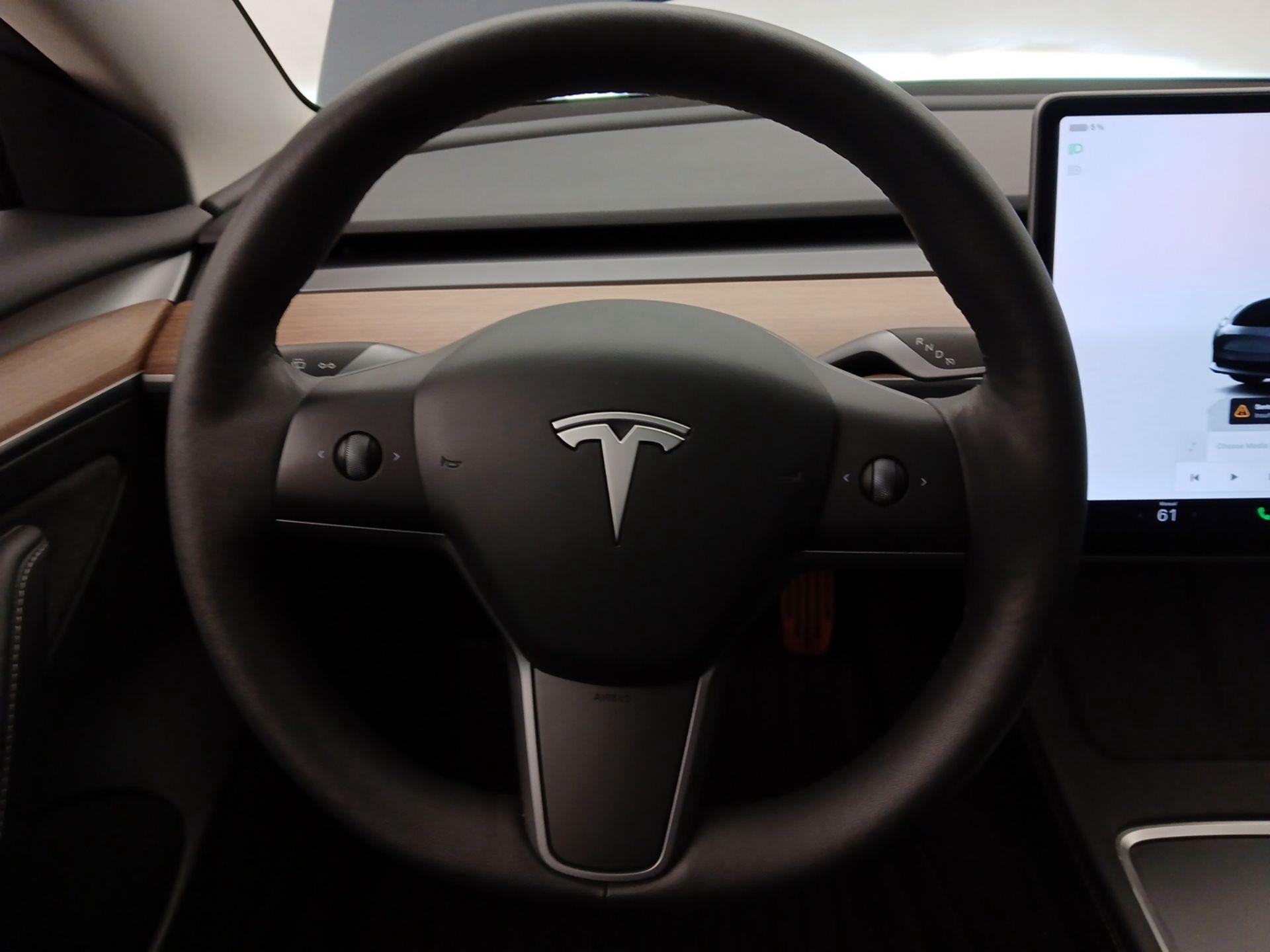 Thumbnail: 2023 Tesla Model 3 - 10