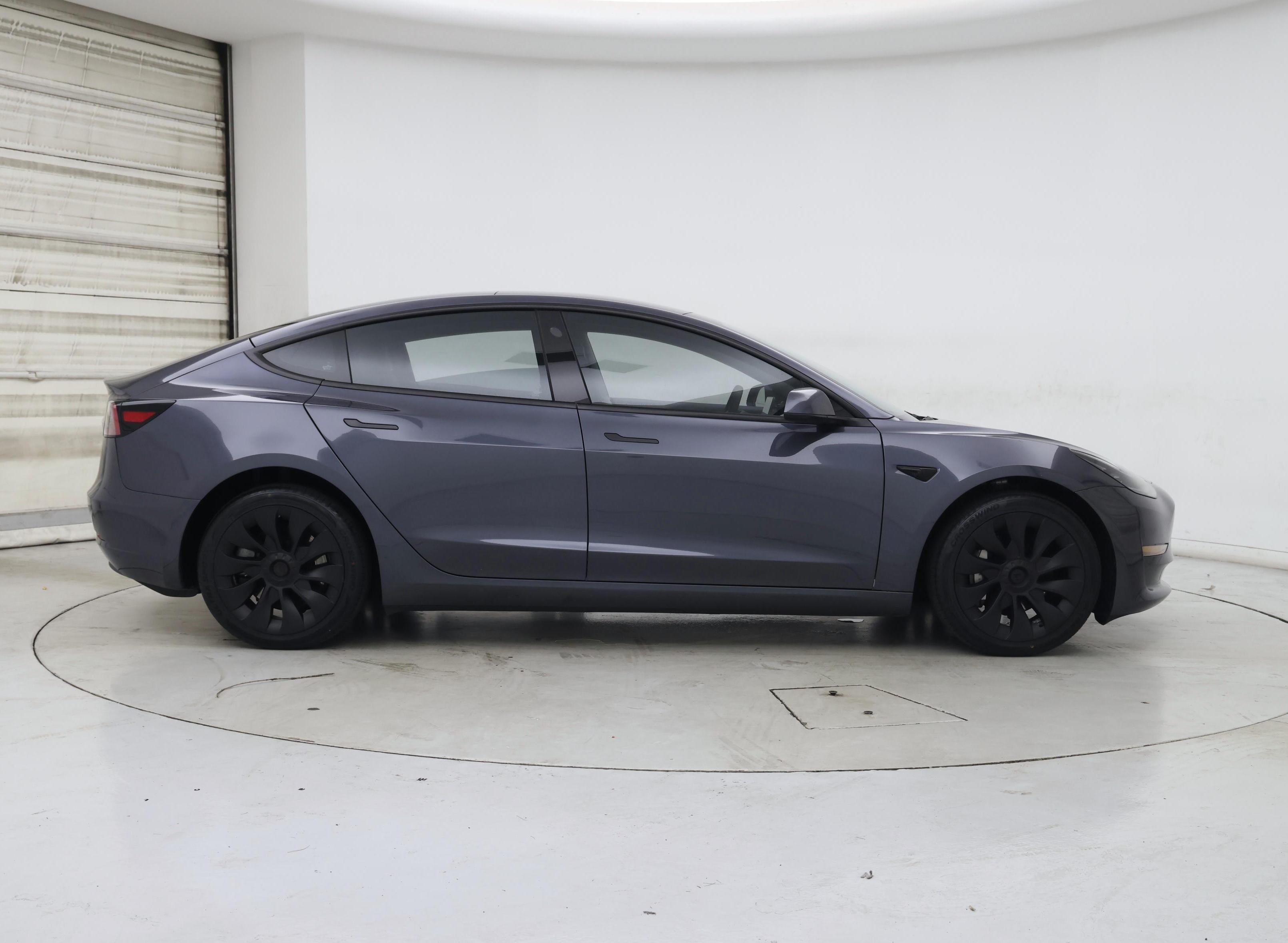Thumbnail: 2023 Tesla Model 3 - 7