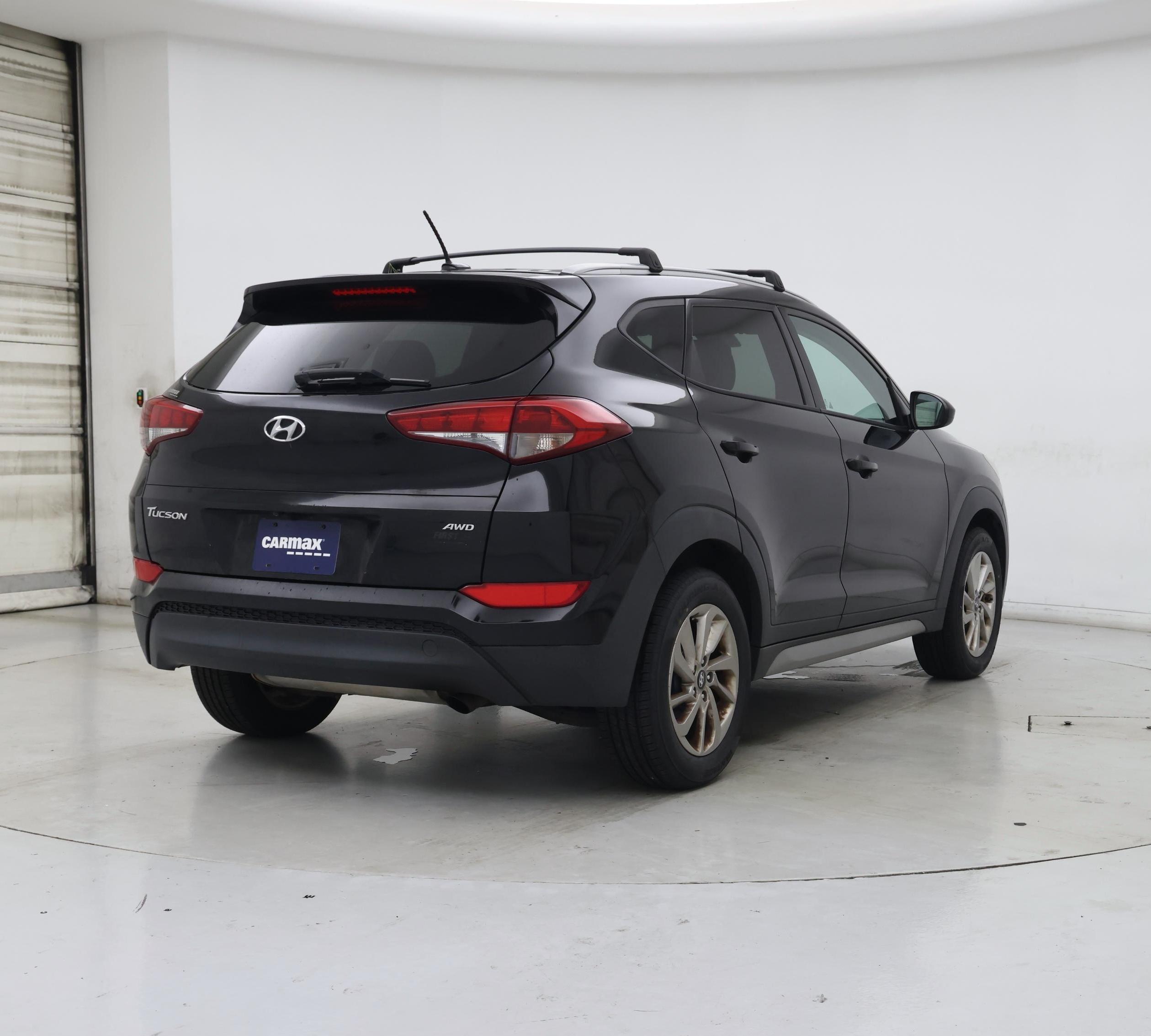 Thumbnail: 2017 Hyundai Tucson - 8