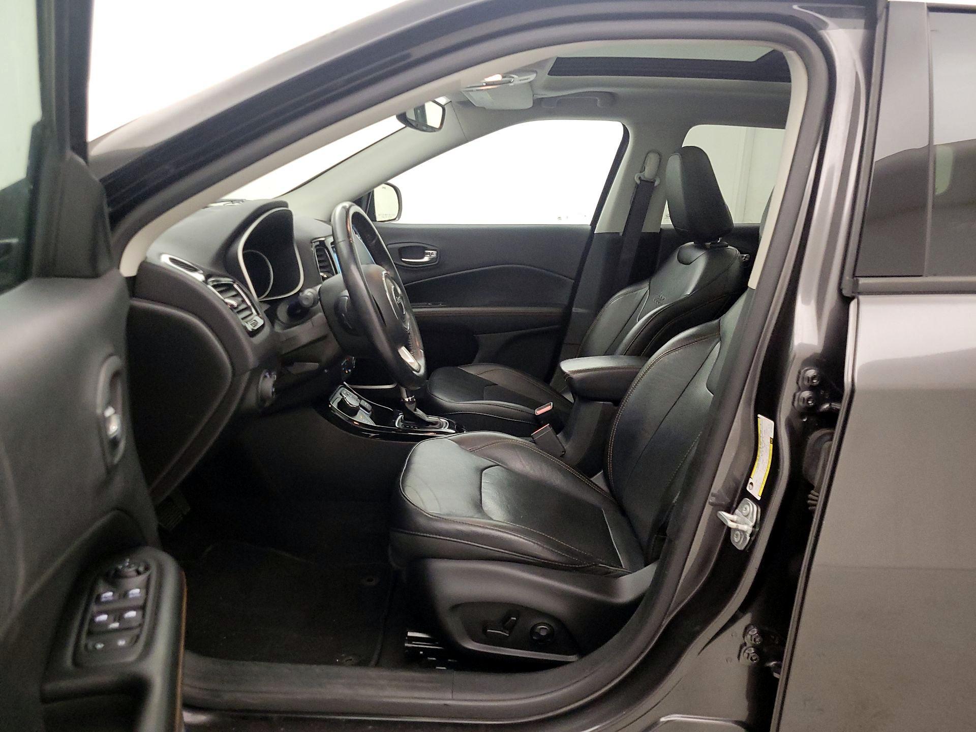 Thumbnail: 2019 Jeep Compass - 11