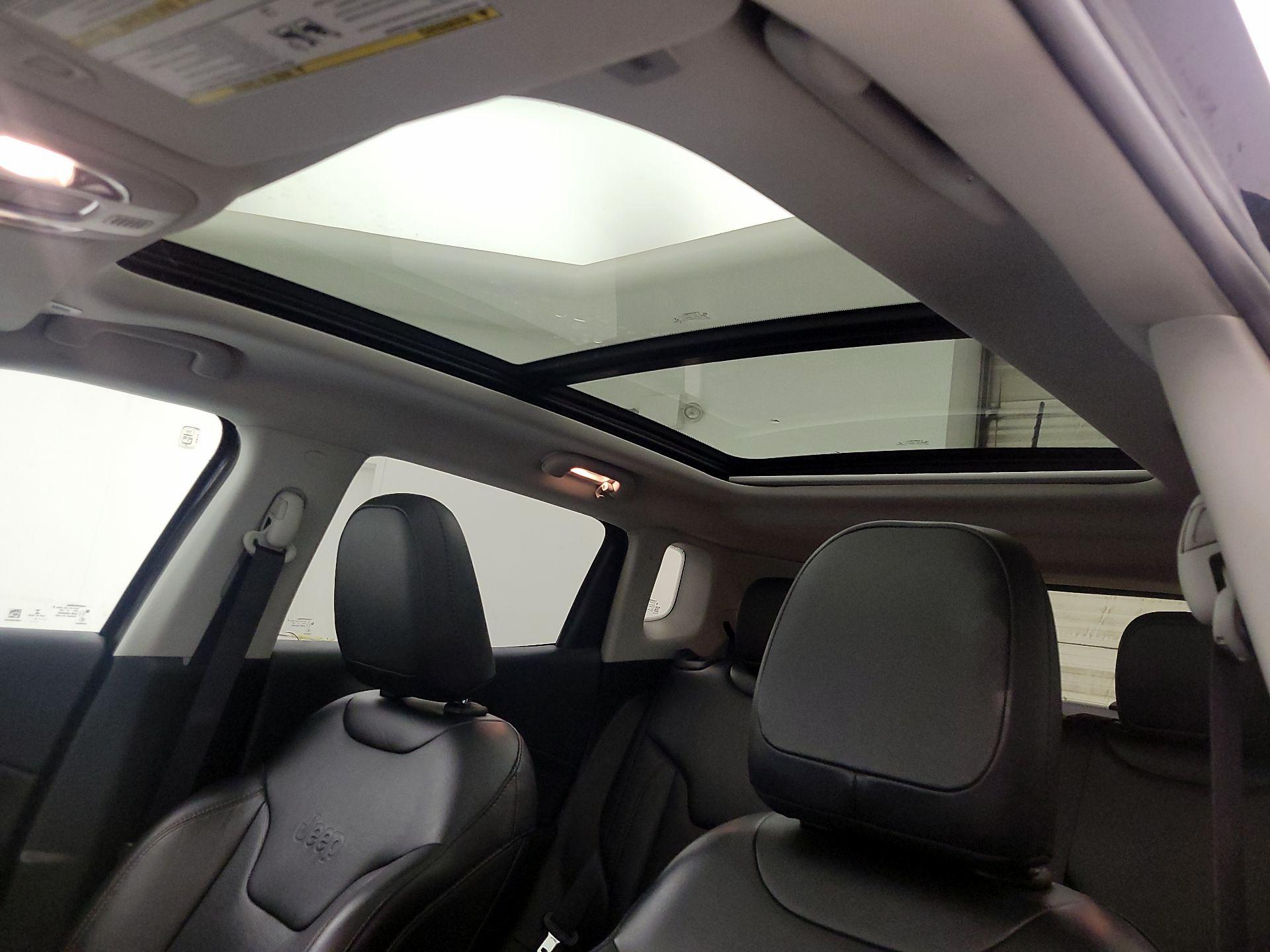 Thumbnail: 2019 Jeep Compass - 20