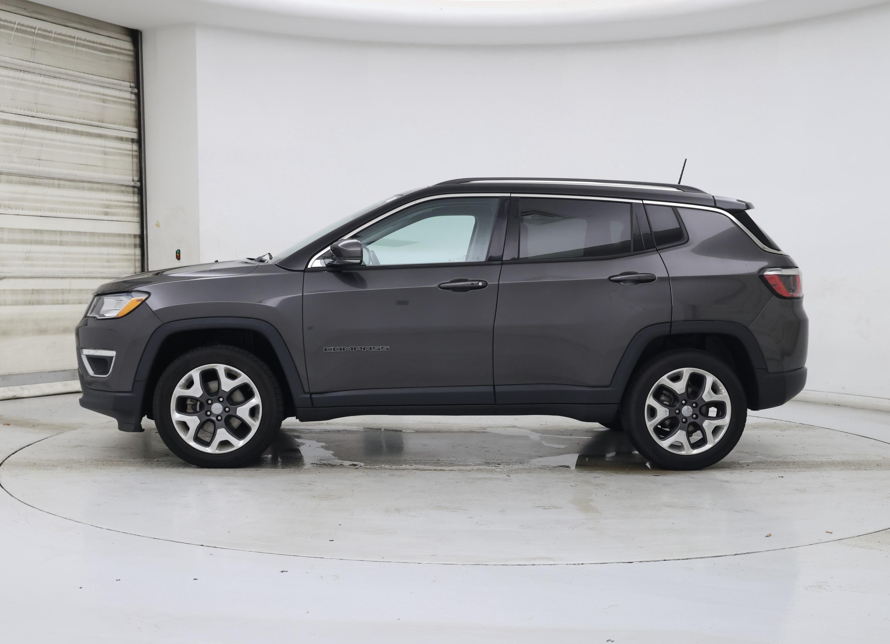 Thumbnail: 2019 Jeep Compass - 3