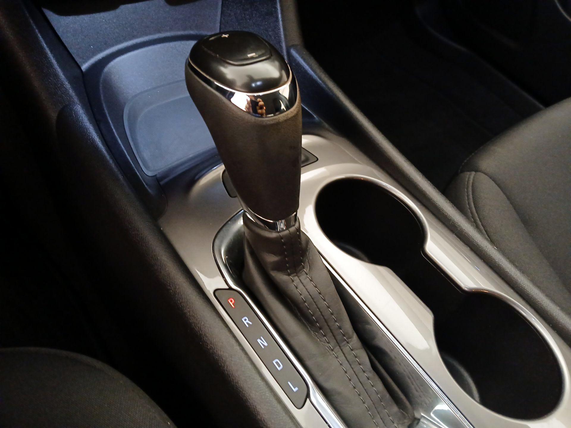 Thumbnail: 2016 Chevrolet Malibu - 17