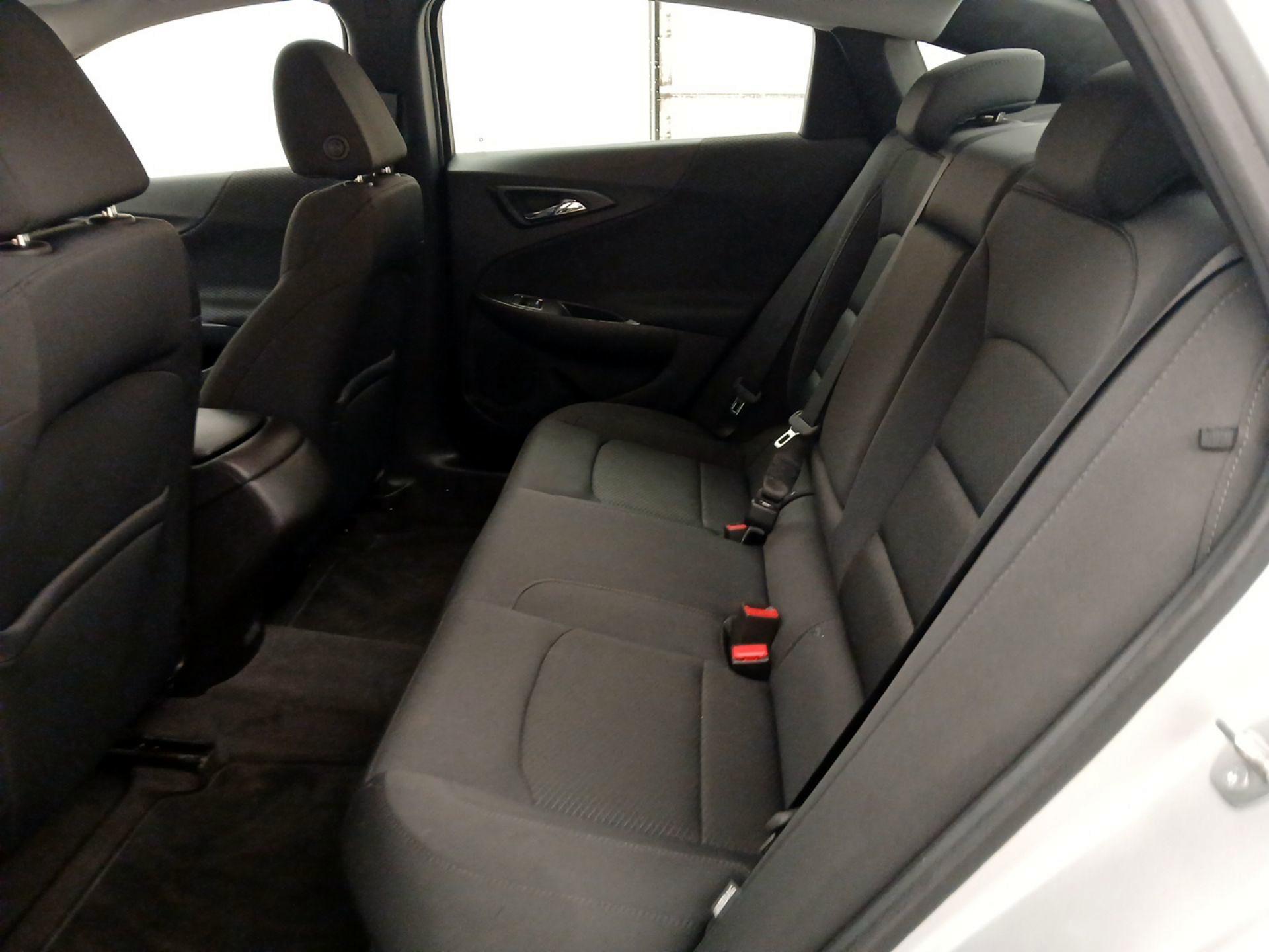 Thumbnail: 2016 Chevrolet Malibu - 19