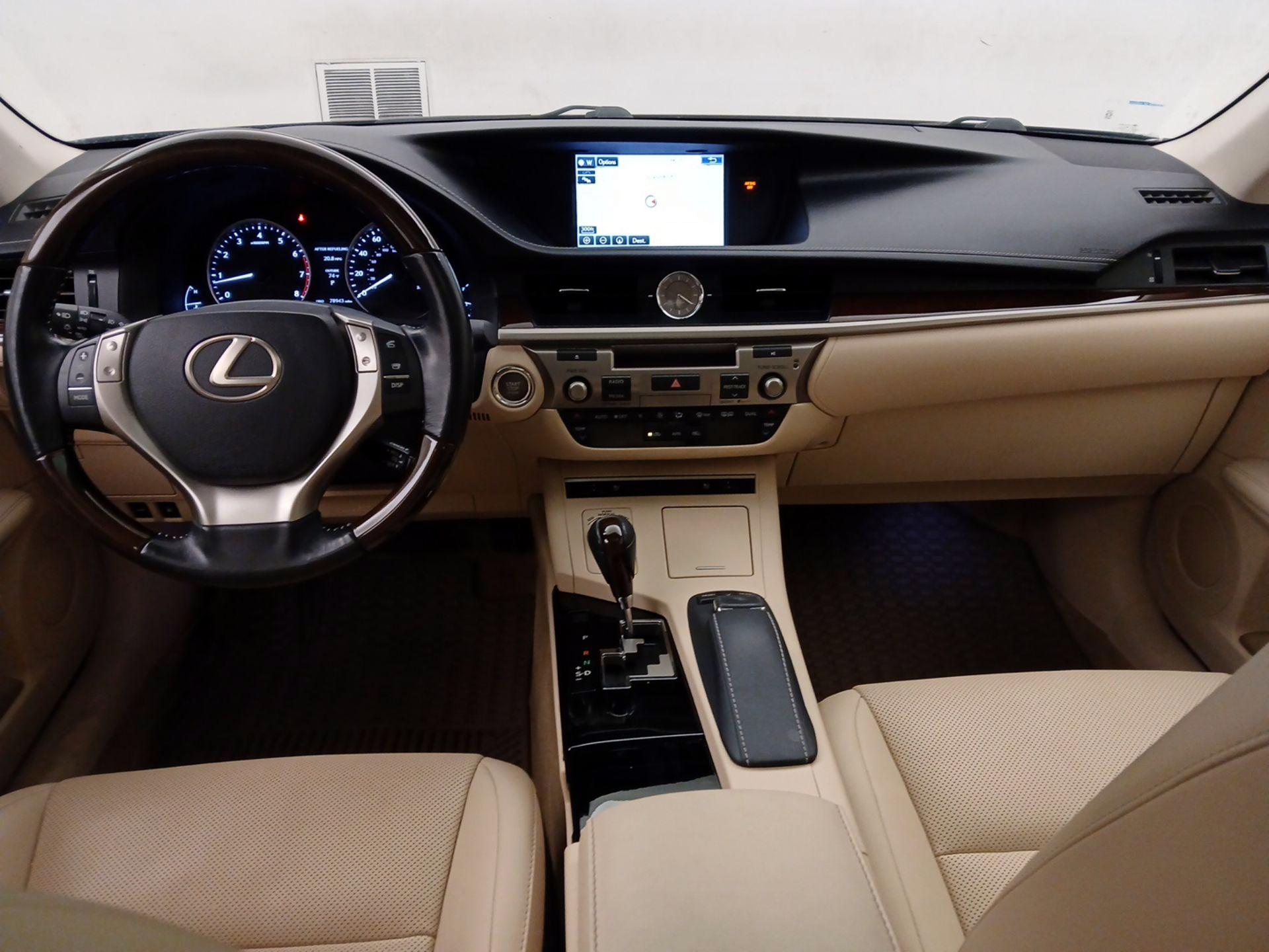 Thumbnail: 2015 Lexus ES - 9