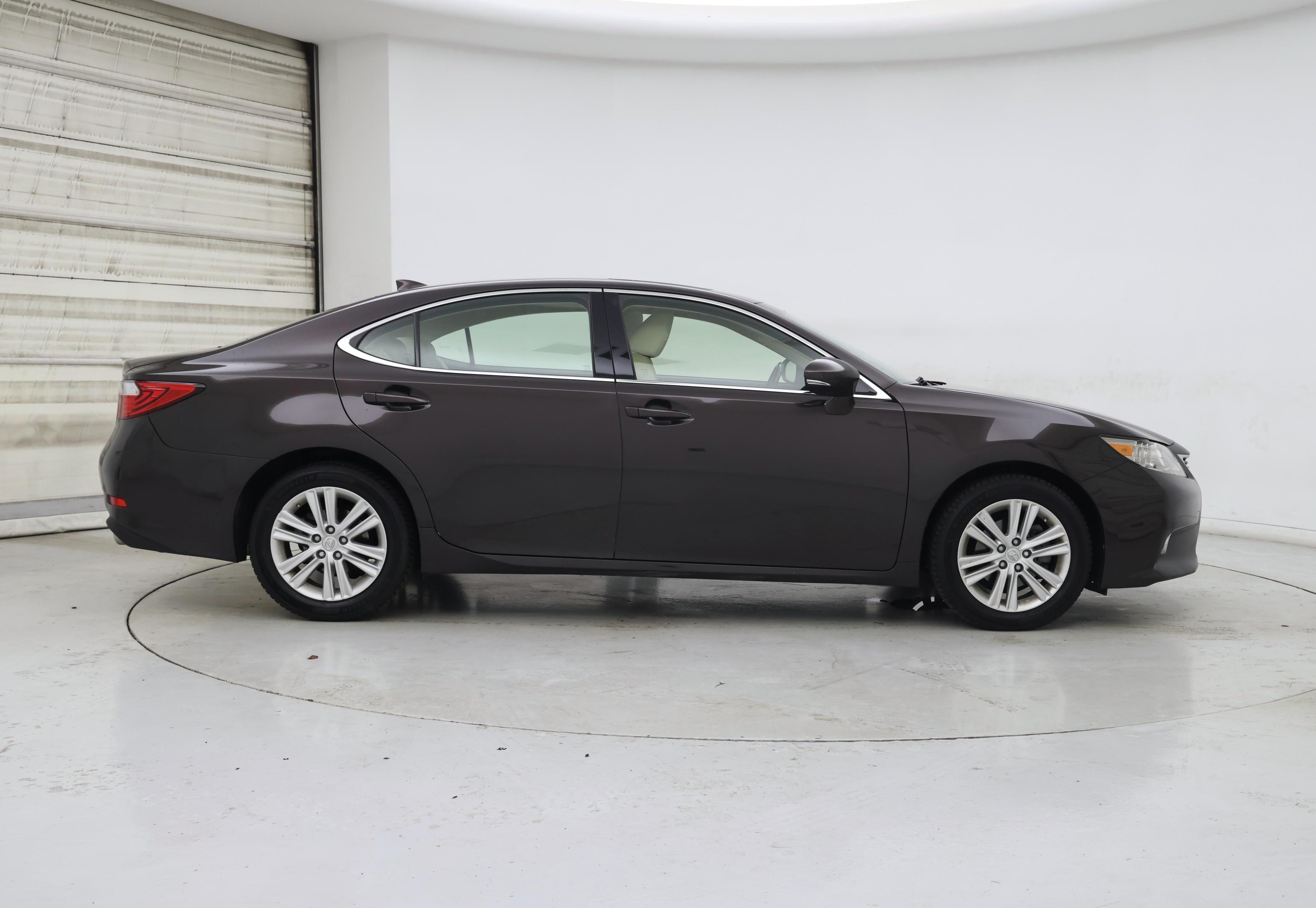 Thumbnail: 2015 Lexus ES - 7