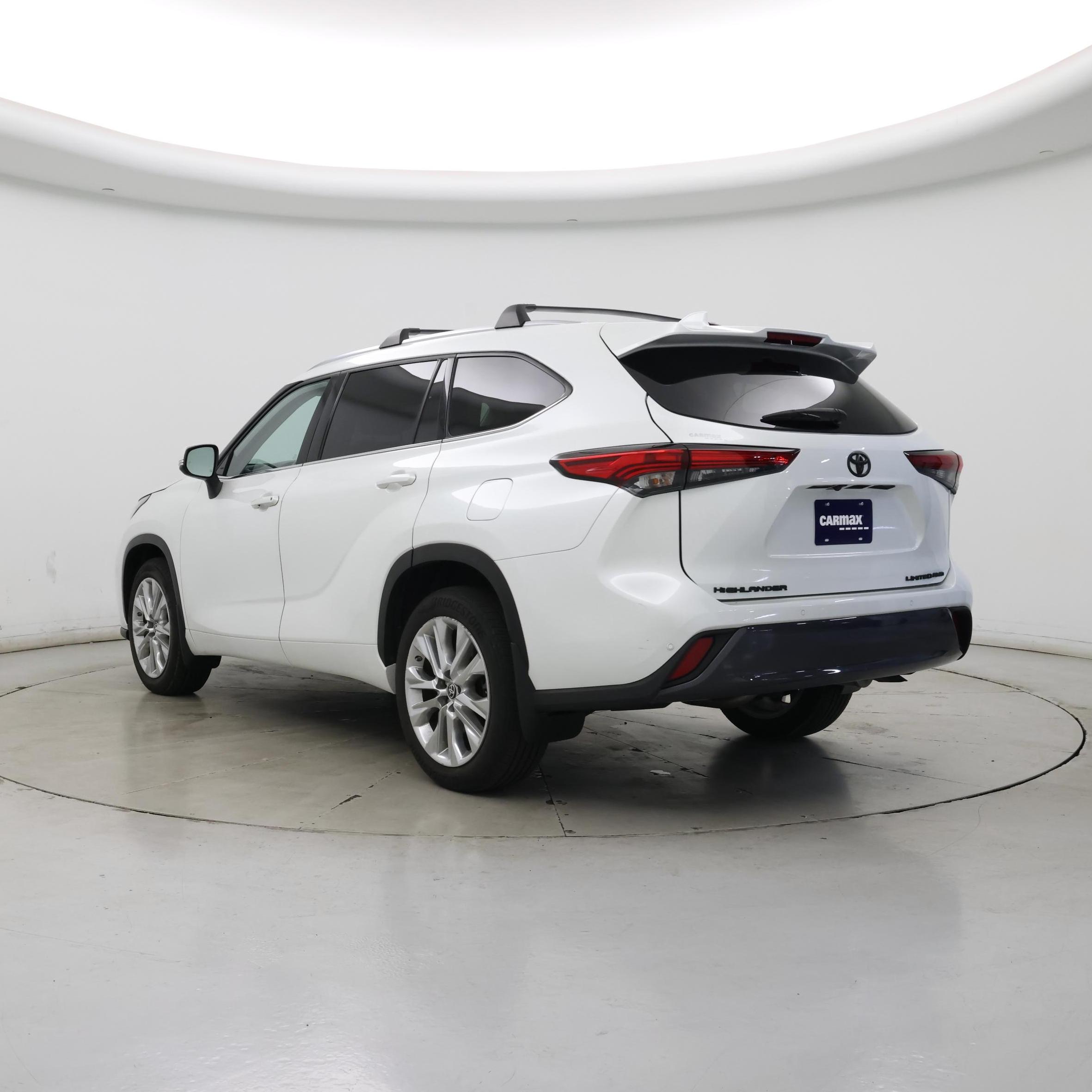Thumbnail: 2022 Toyota Highlander - 2