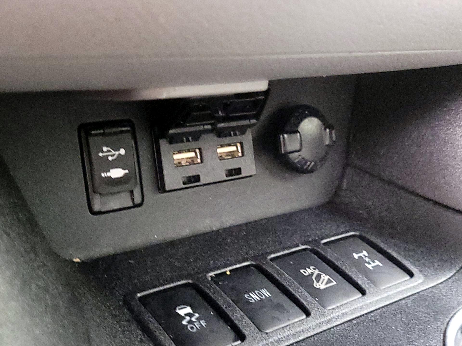 Thumbnail: 2019 Toyota Highlander - 18