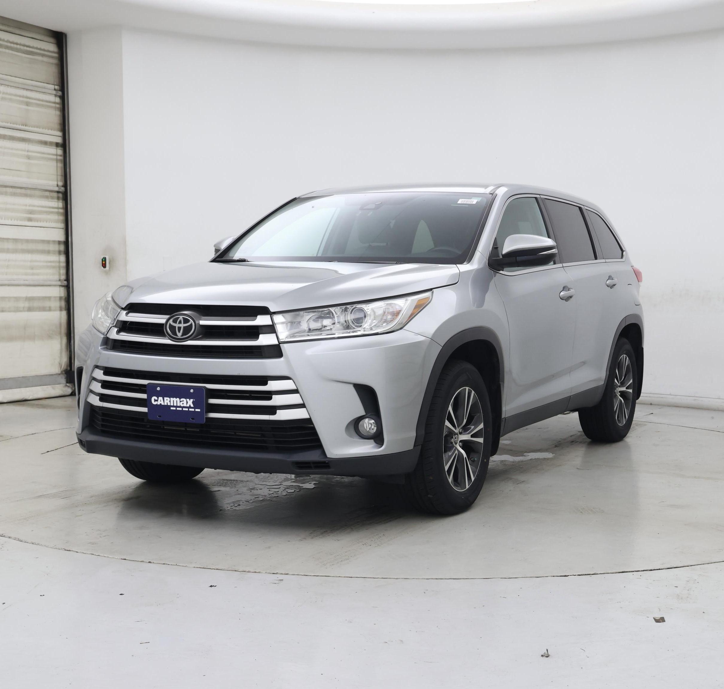 Thumbnail: 2019 Toyota Highlander - 4
