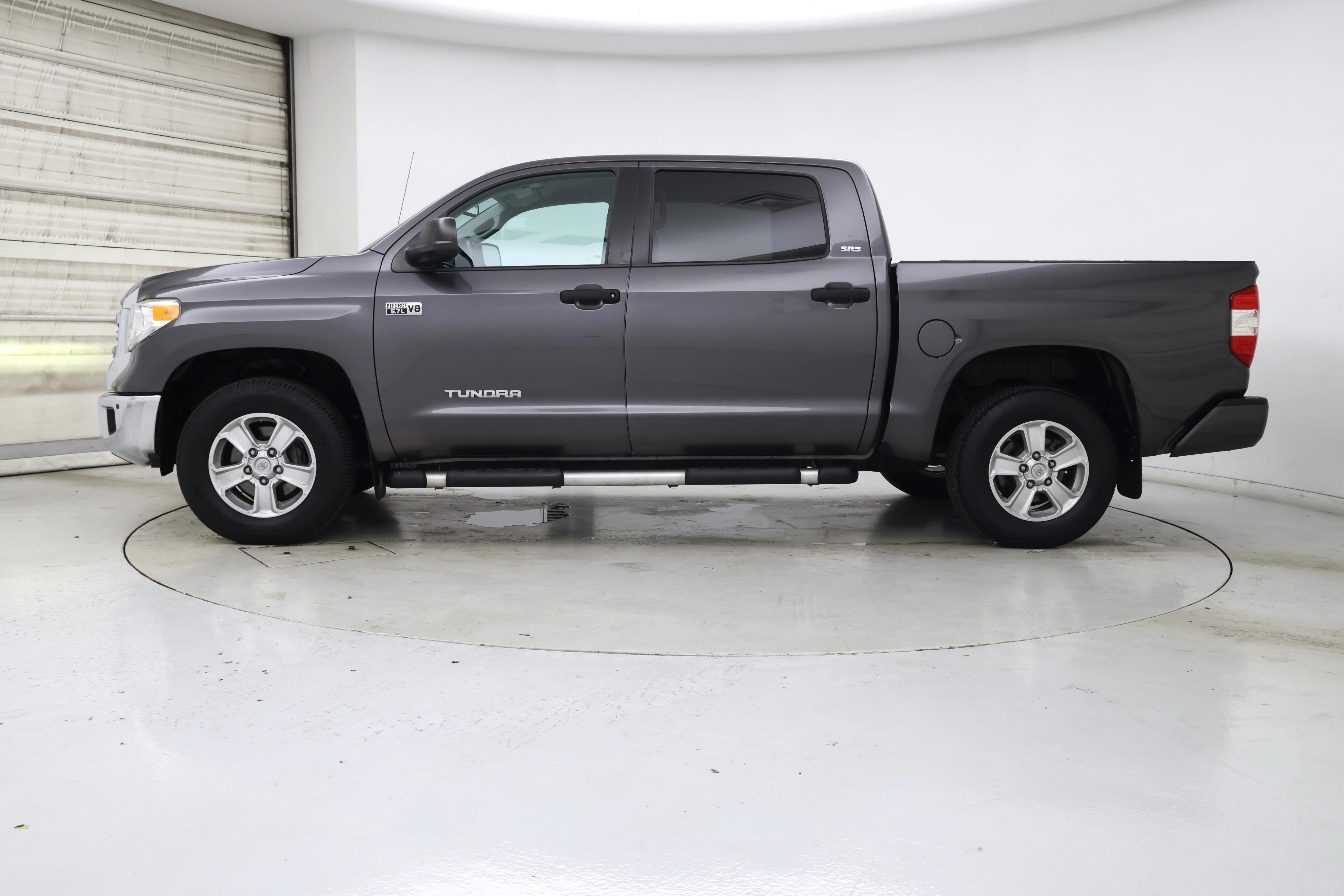 Thumbnail: 2016 Toyota Tundra - 3