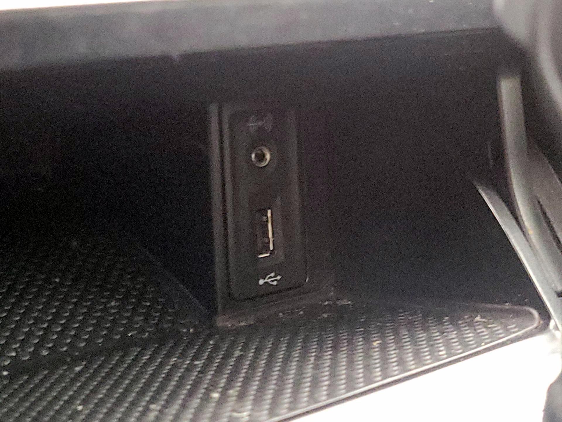 Thumbnail: 2017 Volkswagen Golf - 18