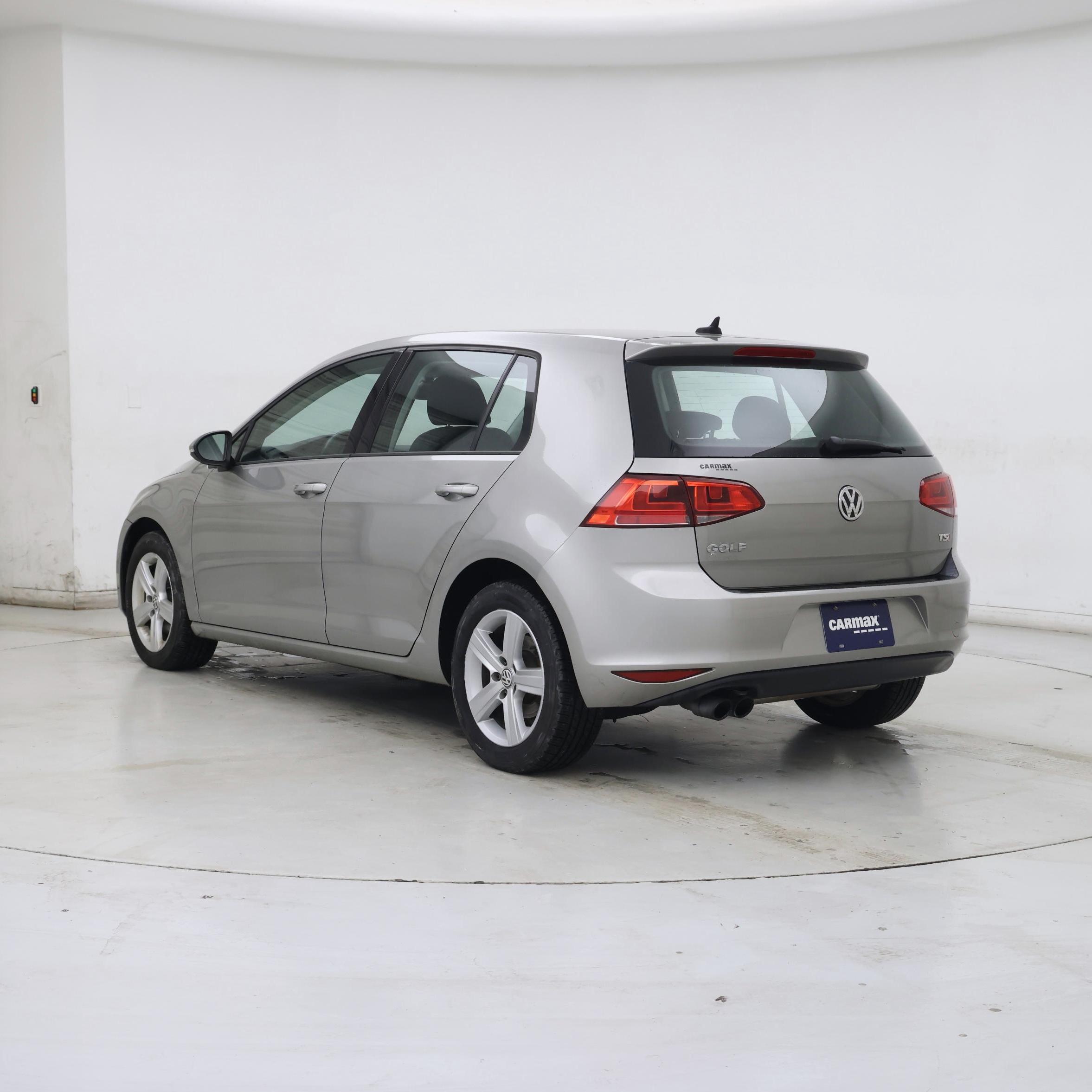 Thumbnail: 2017 Volkswagen Golf - 2