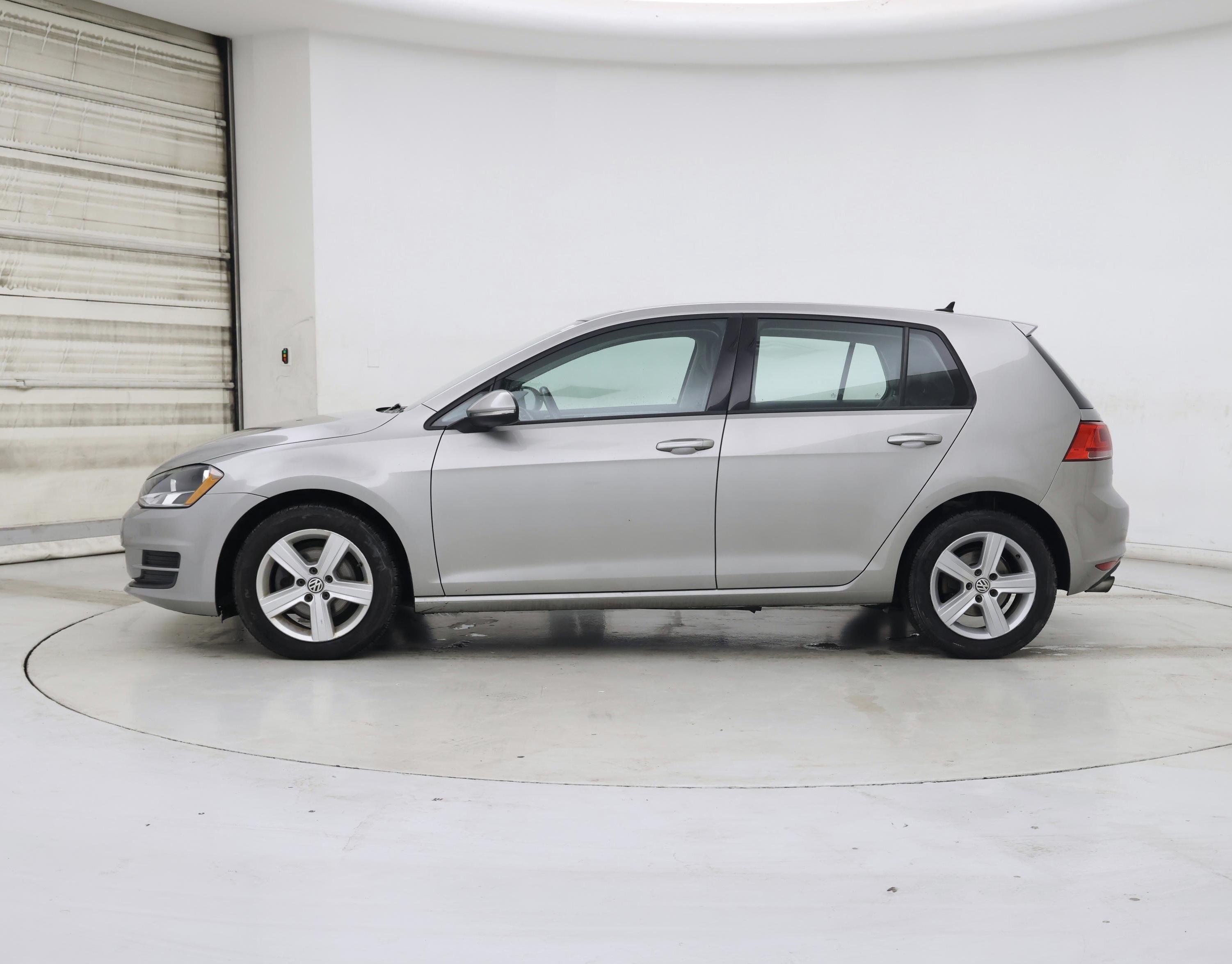 Thumbnail: 2017 Volkswagen Golf - 3