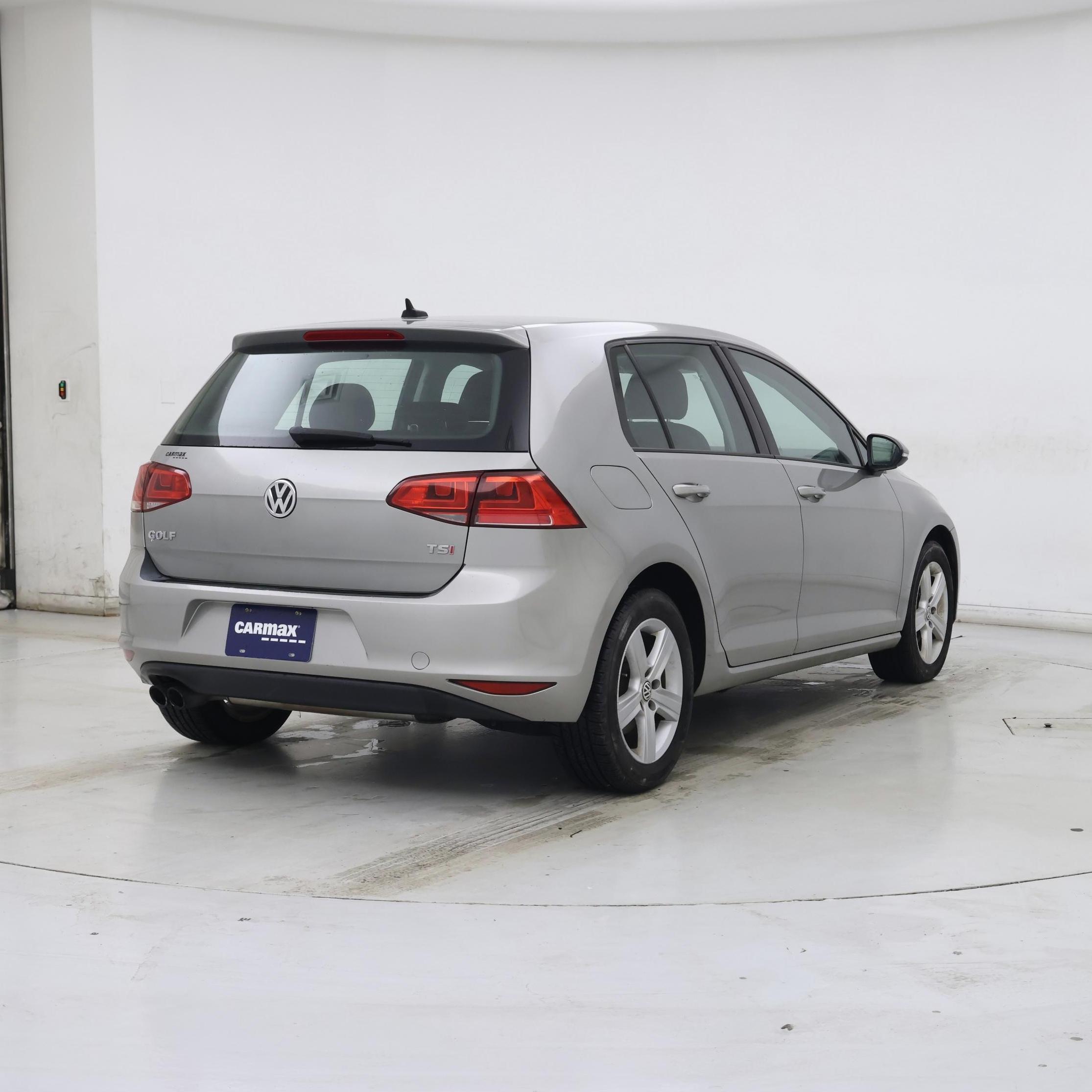 Thumbnail: 2017 Volkswagen Golf - 8