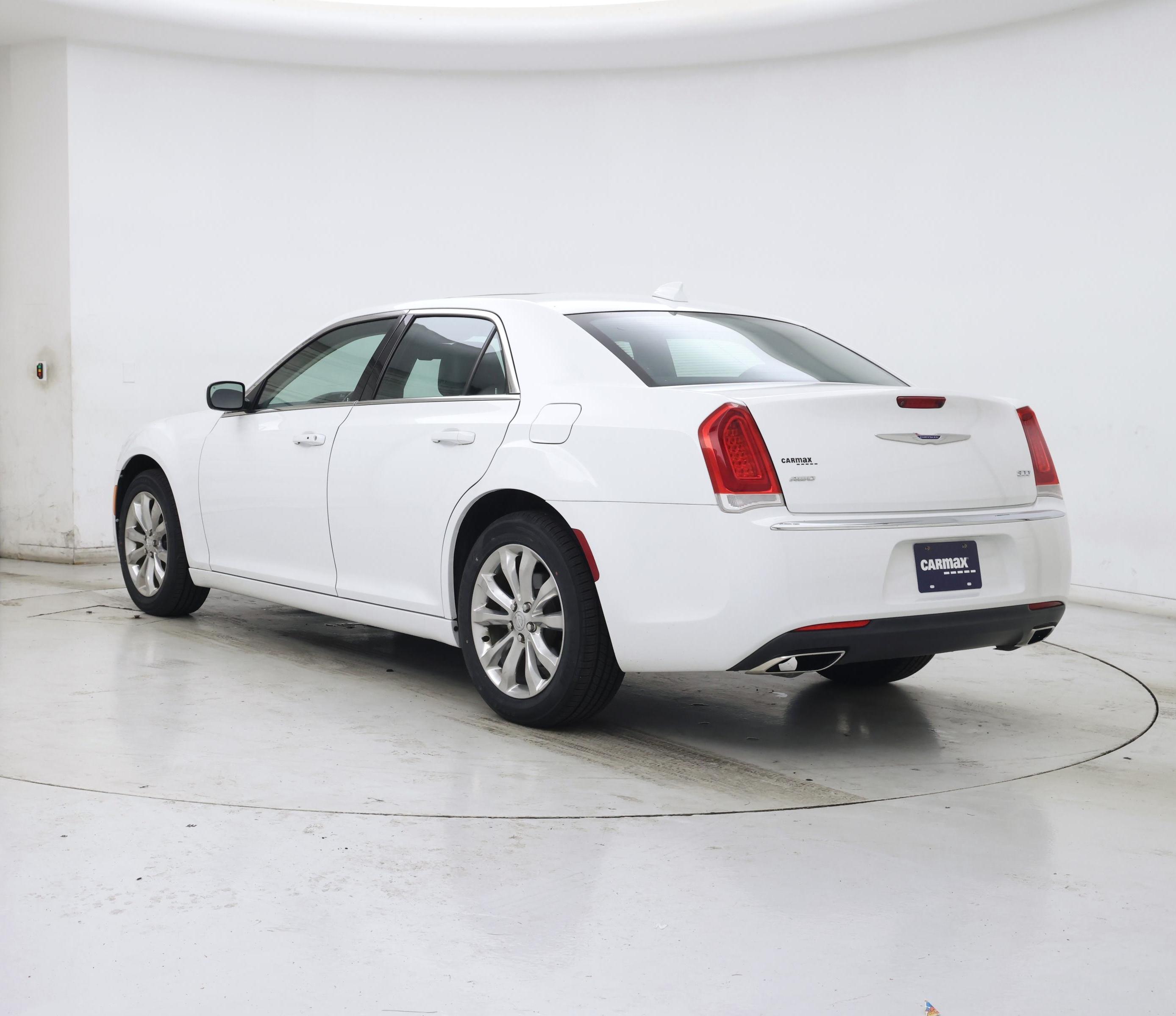 Thumbnail: 2019 Chrysler 300 - 2