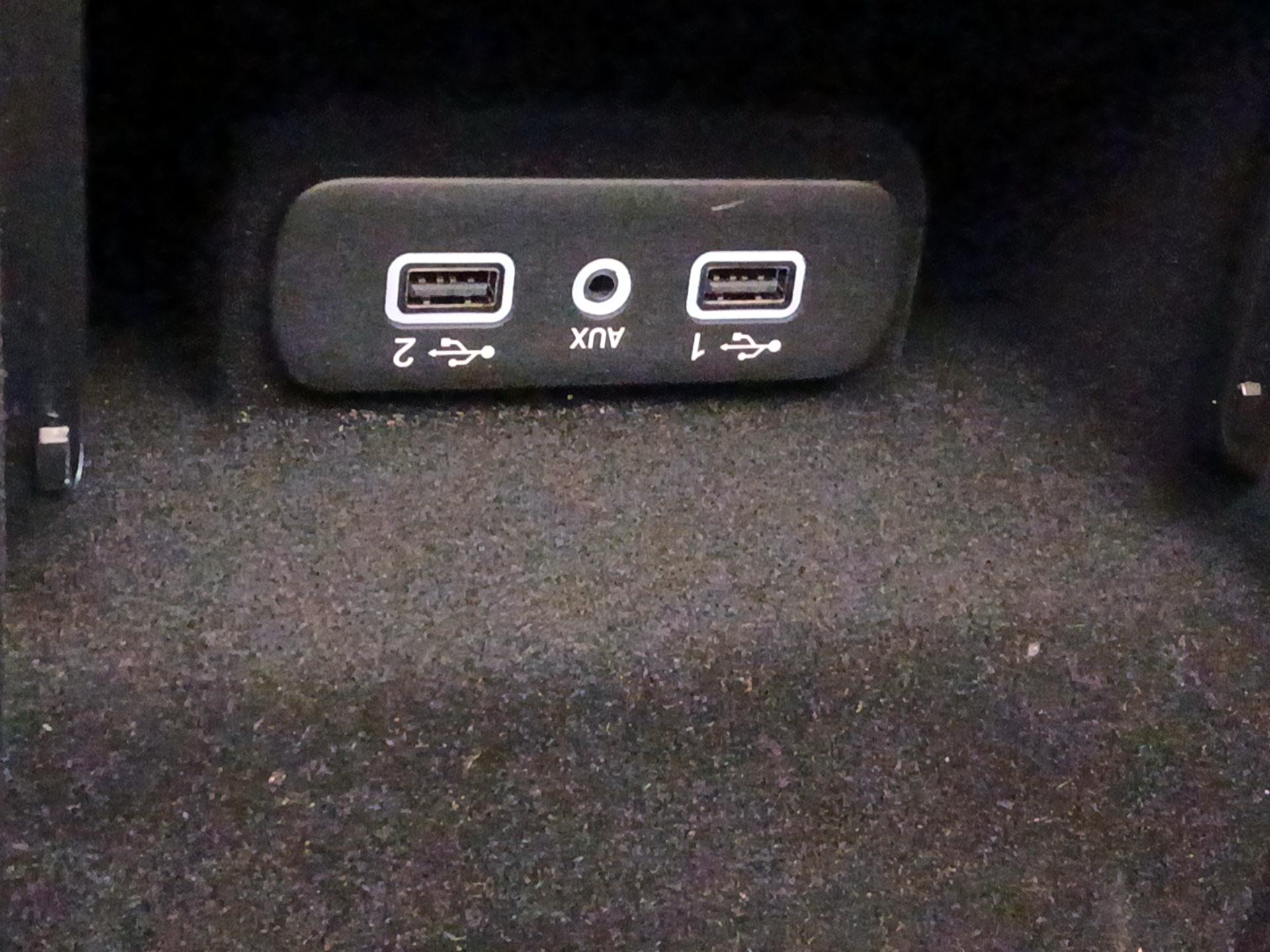 Thumbnail: 2019 Chrysler 300 - 19