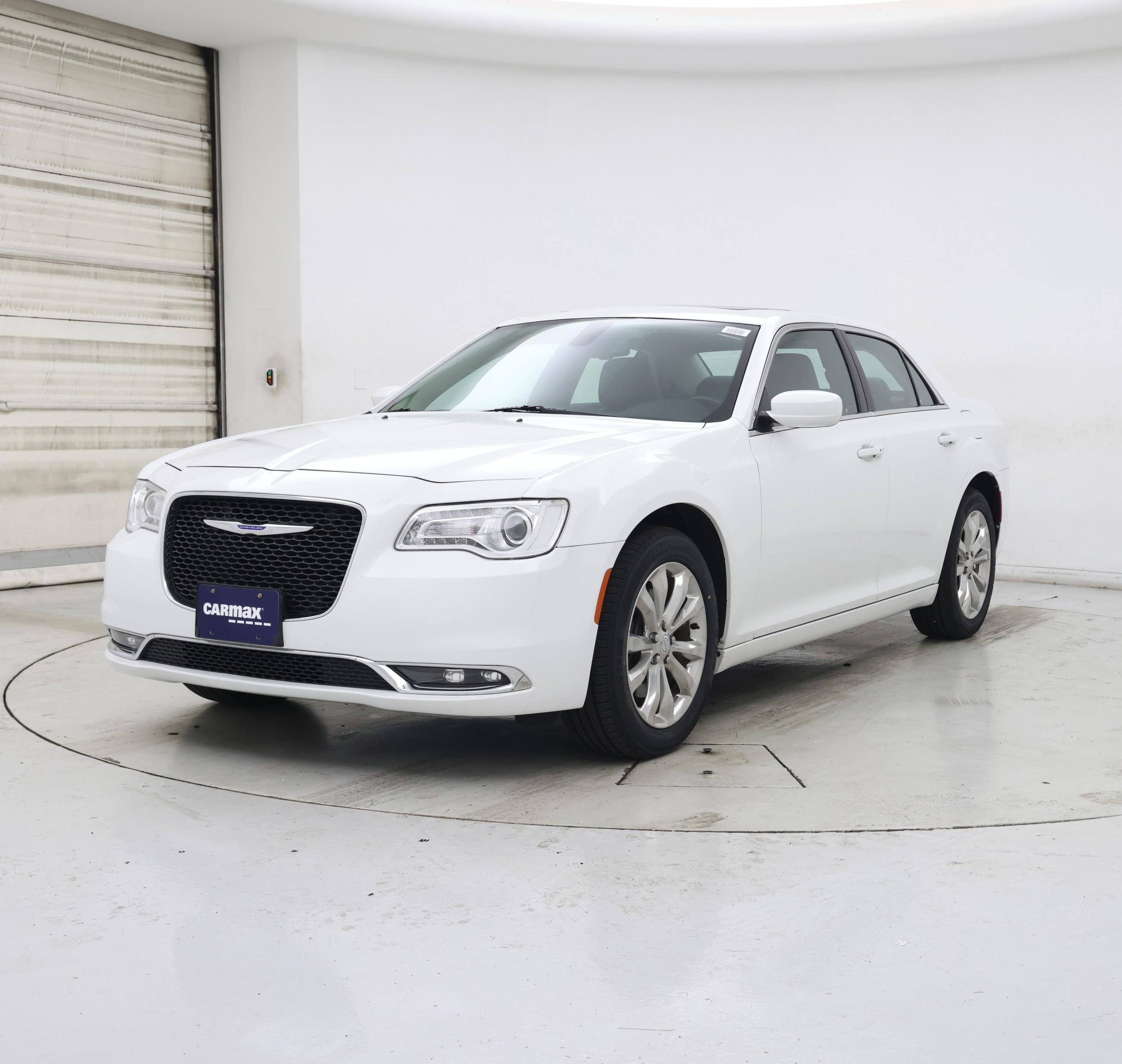 Thumbnail: 2019 Chrysler 300 - 4