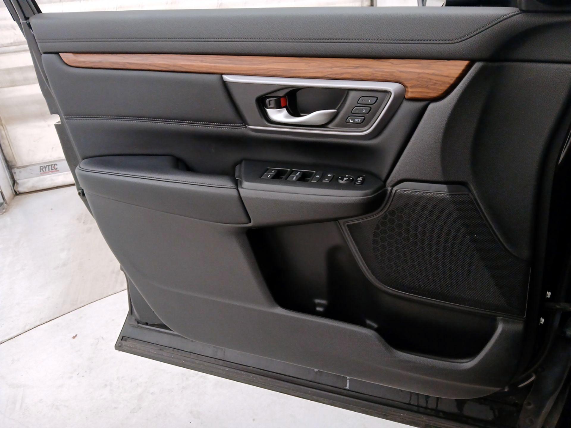Thumbnail: 2017 Honda CR-V - 12