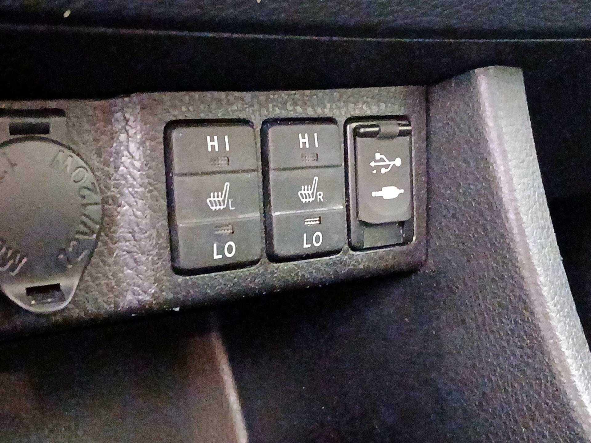 Thumbnail: 2016 Toyota Corolla - 18