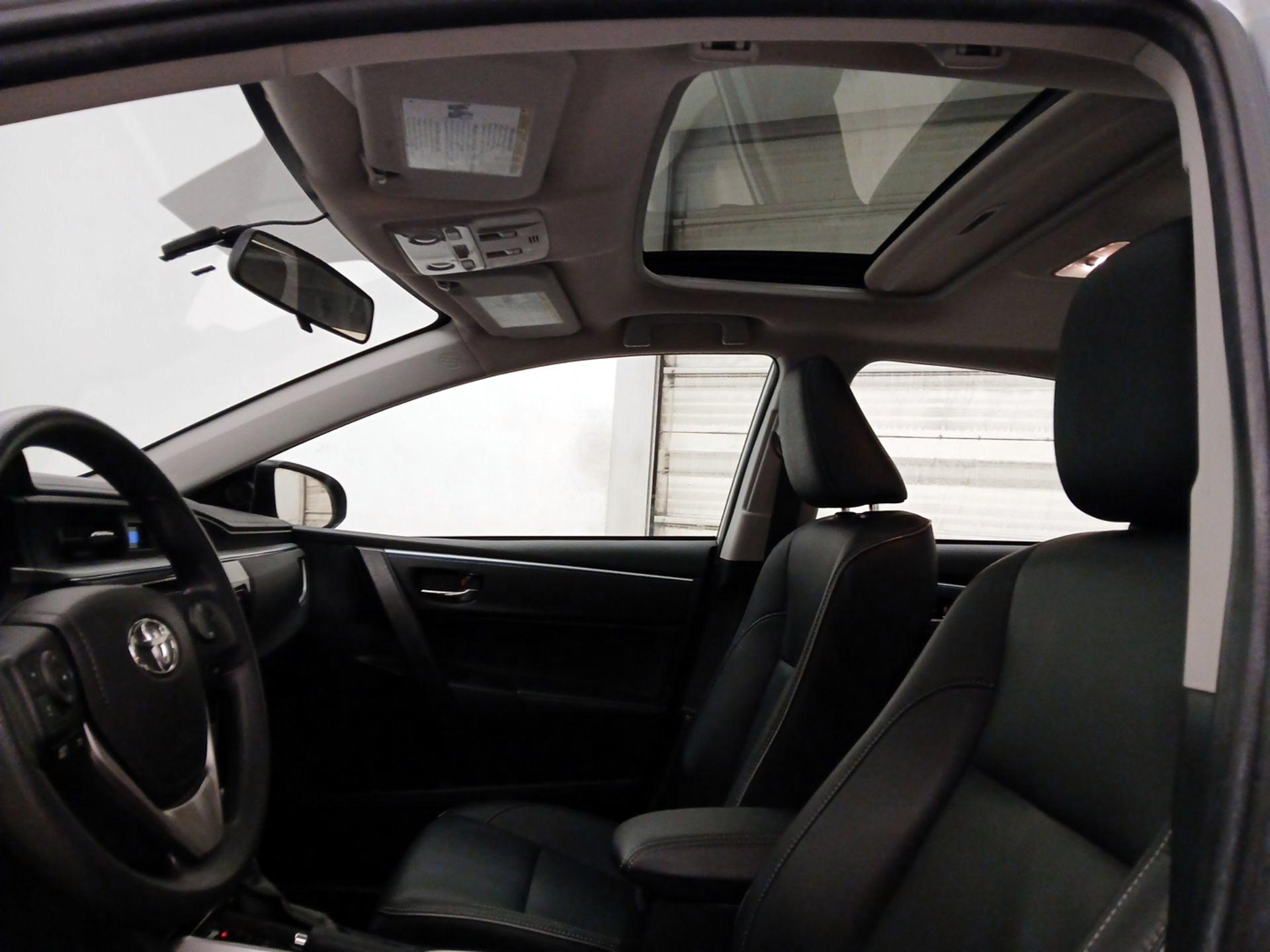 Thumbnail: 2016 Toyota Corolla - 19